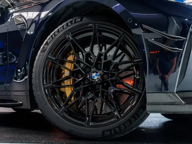 BMW M4 view 2