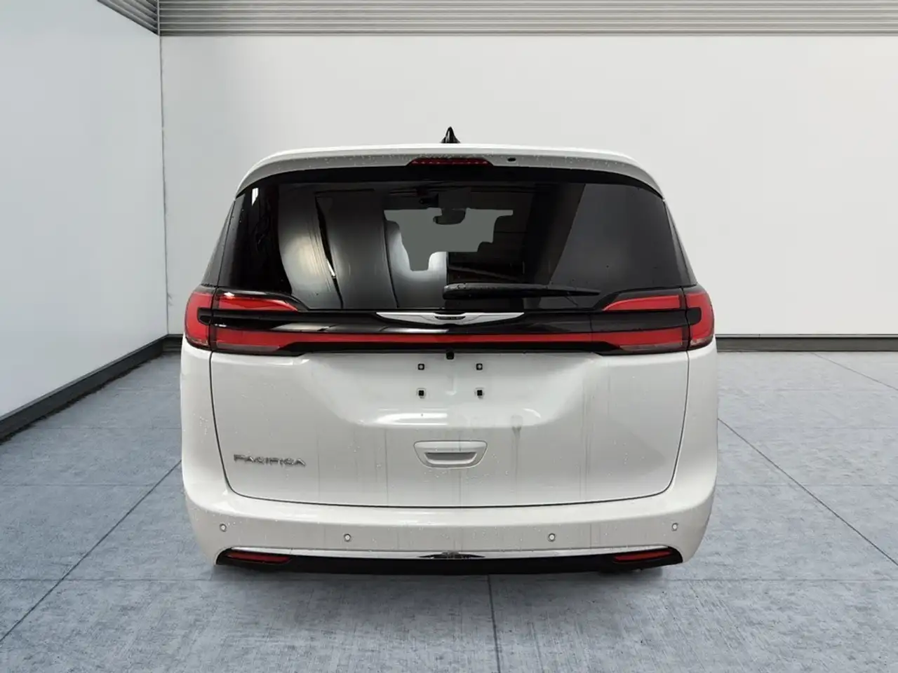 Chrysler Pacifica photo Chrysler Pacifica