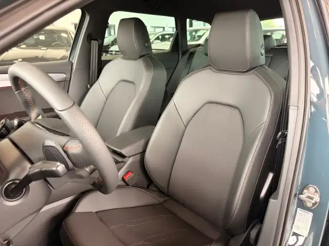 Cupra Leon view 10