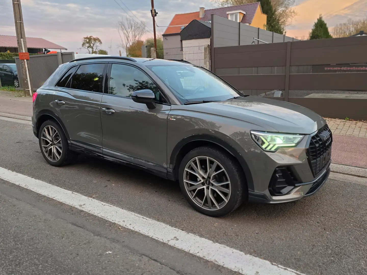 Audi Q3 40 TDi Quattro S line tronic 1°EIG. FULL OPTIES Gris - 1