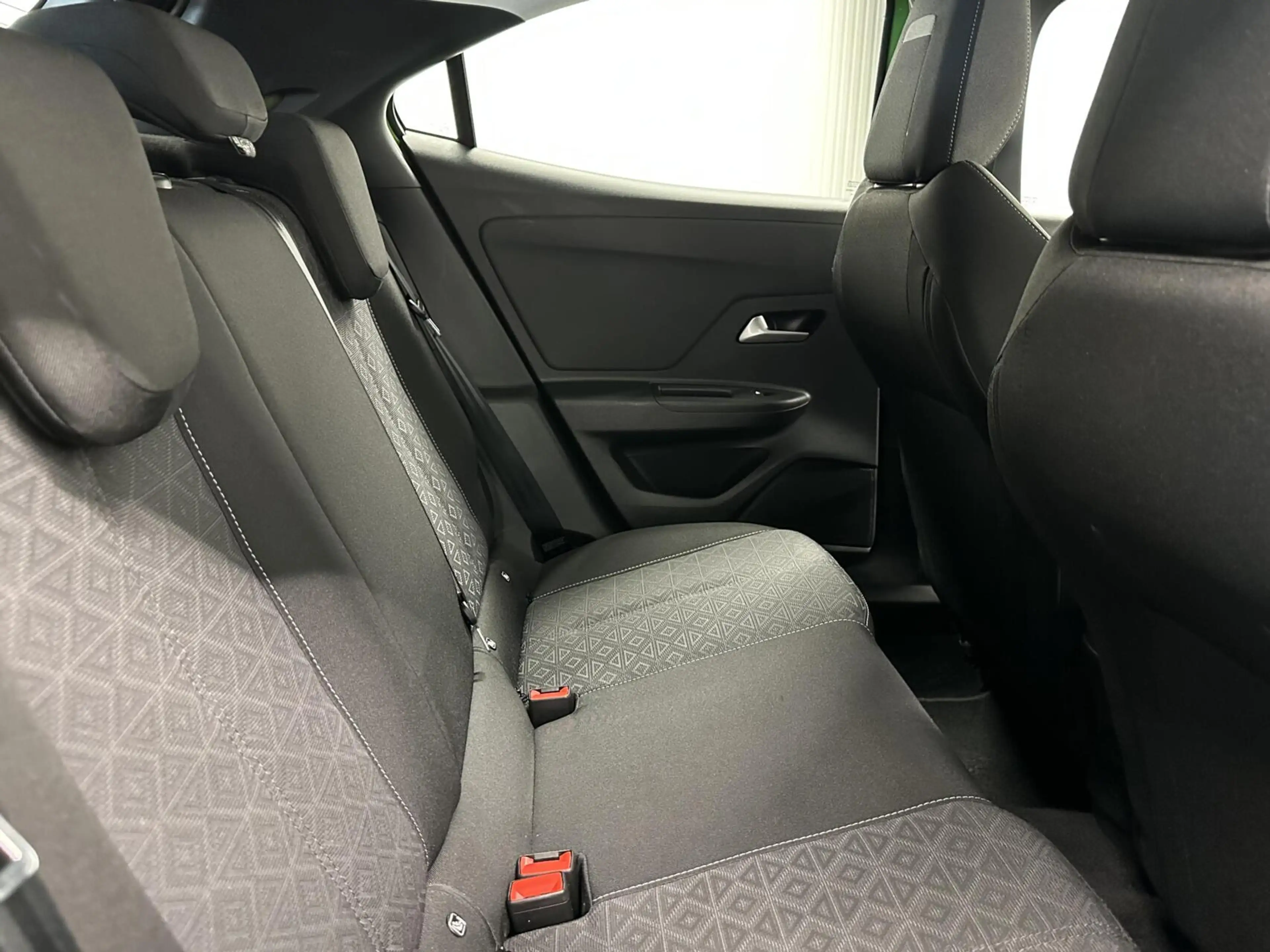 Opel Mokka-E 50-kWh 11kW bl. Level 2 3 FASE — photo 13