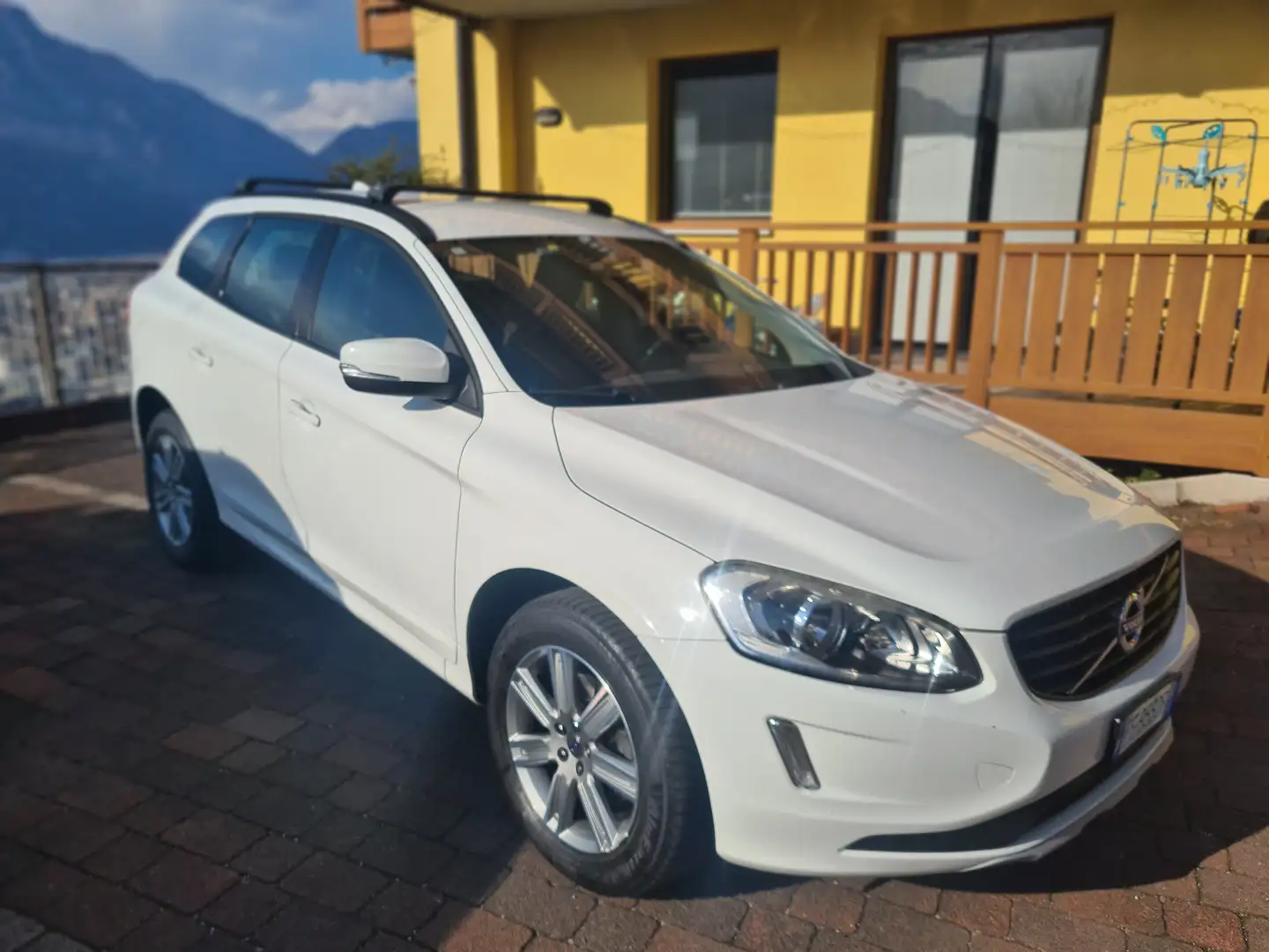 Volvo XC60 XC60 I 2016 2.0 d3 Business 150cv geartronic - 2