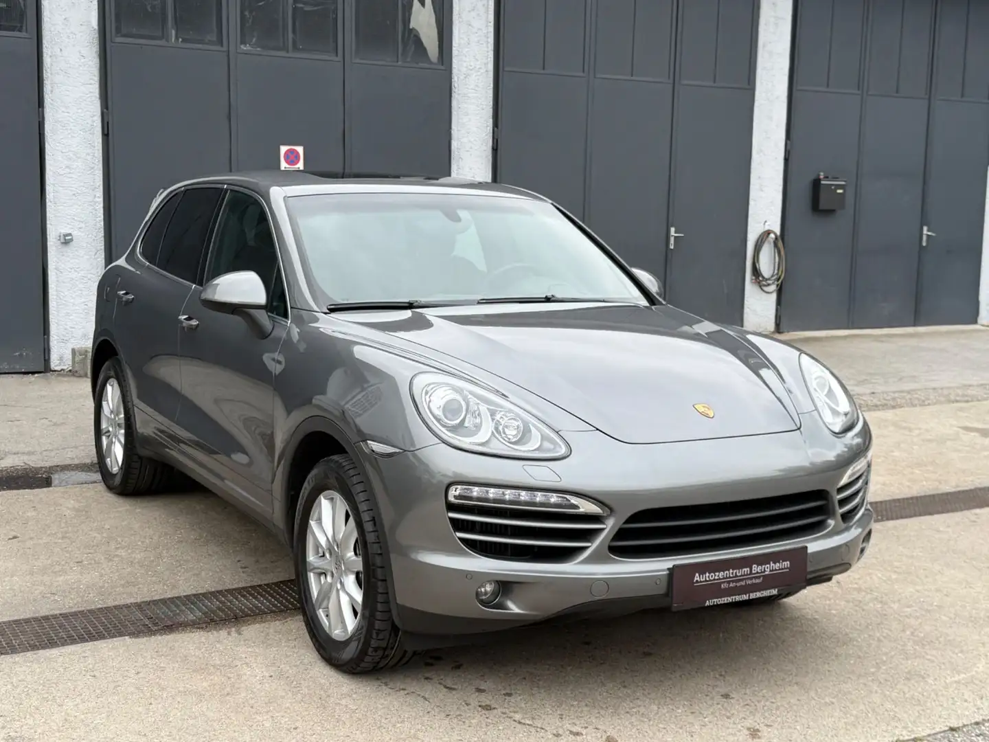Porsche Cayenne Diesel 3.0 V6 Silber - 2