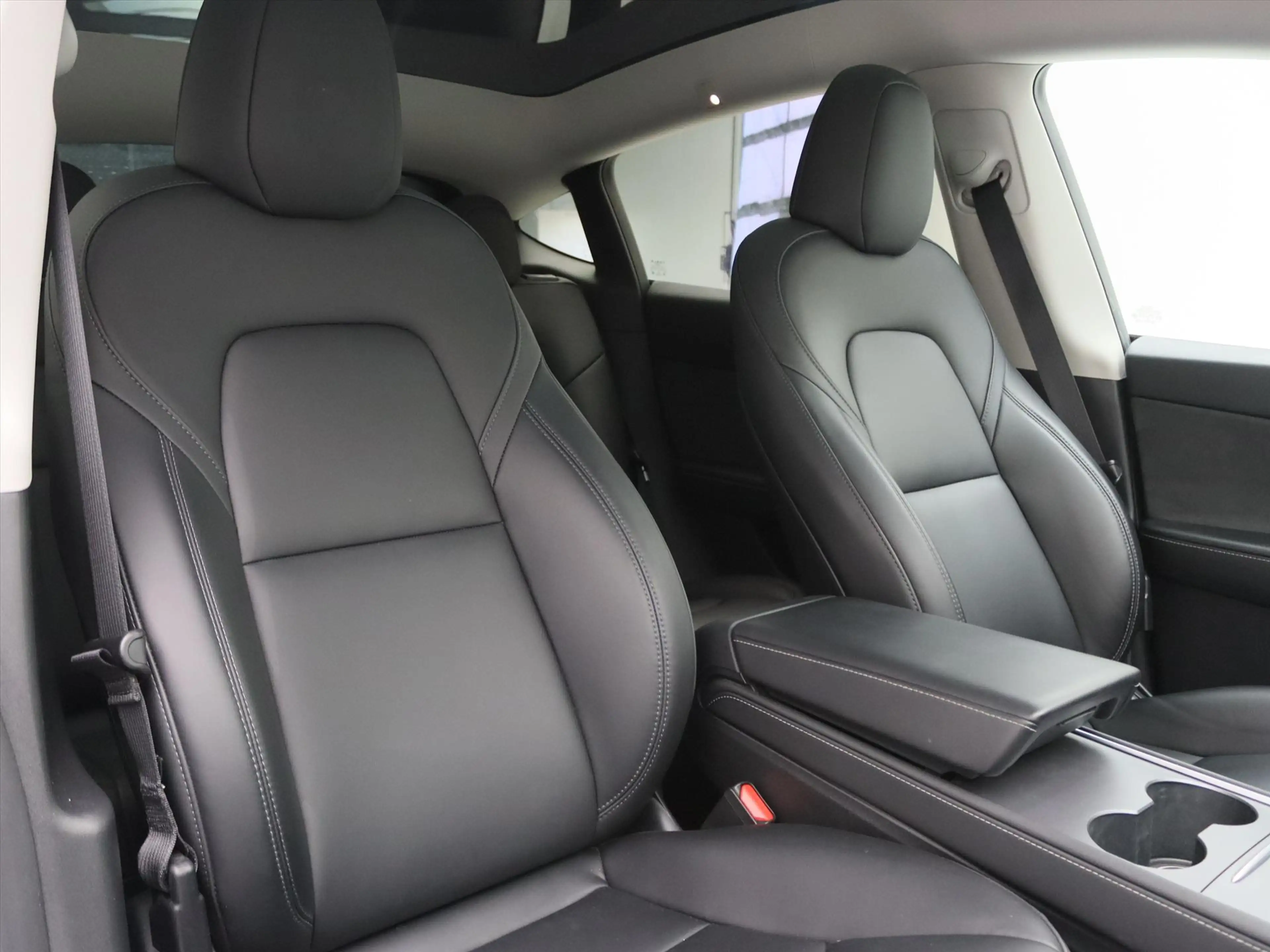 Tesla Model Y Standard RWD Plus 94.1% SoH [ AMD RYZEN+AUTOPILOT+ — photo 17
