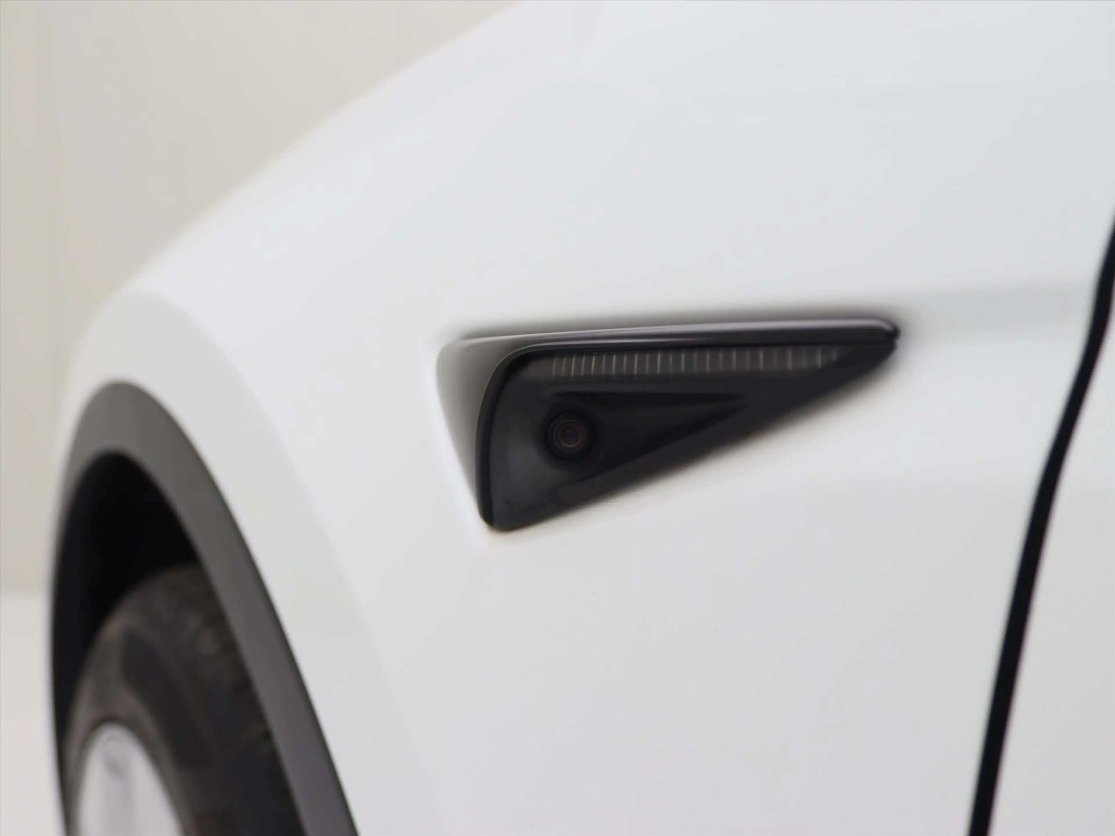 Tesla Model Y Standard RWD Plus 94.1% SoH [ AMD RYZEN+AUTOPILOT+ — photo 35