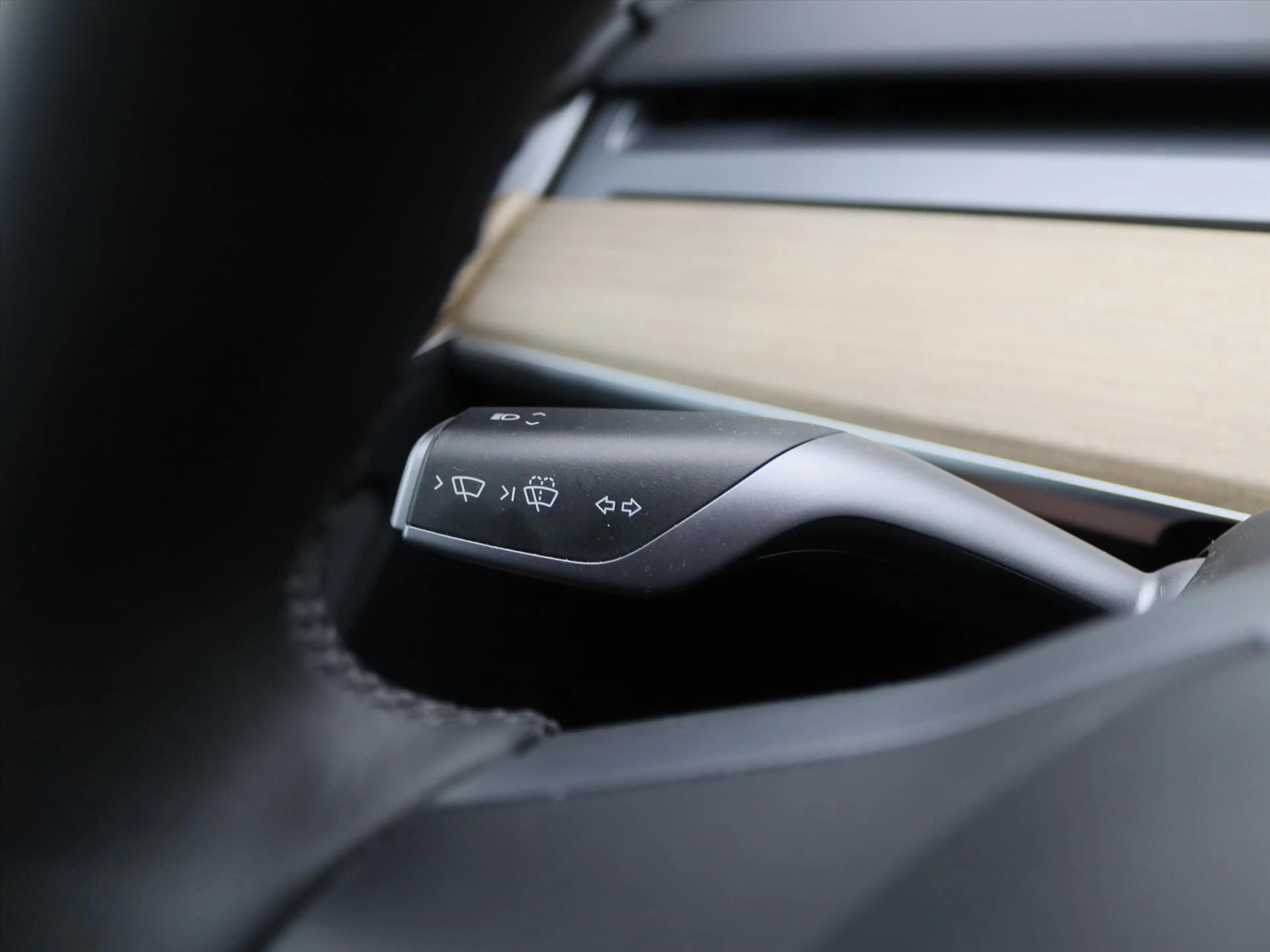 Tesla Model Y Standard RWD Plus 94.1% SoH [ AMD RYZEN+AUTOPILOT+ — photo 24