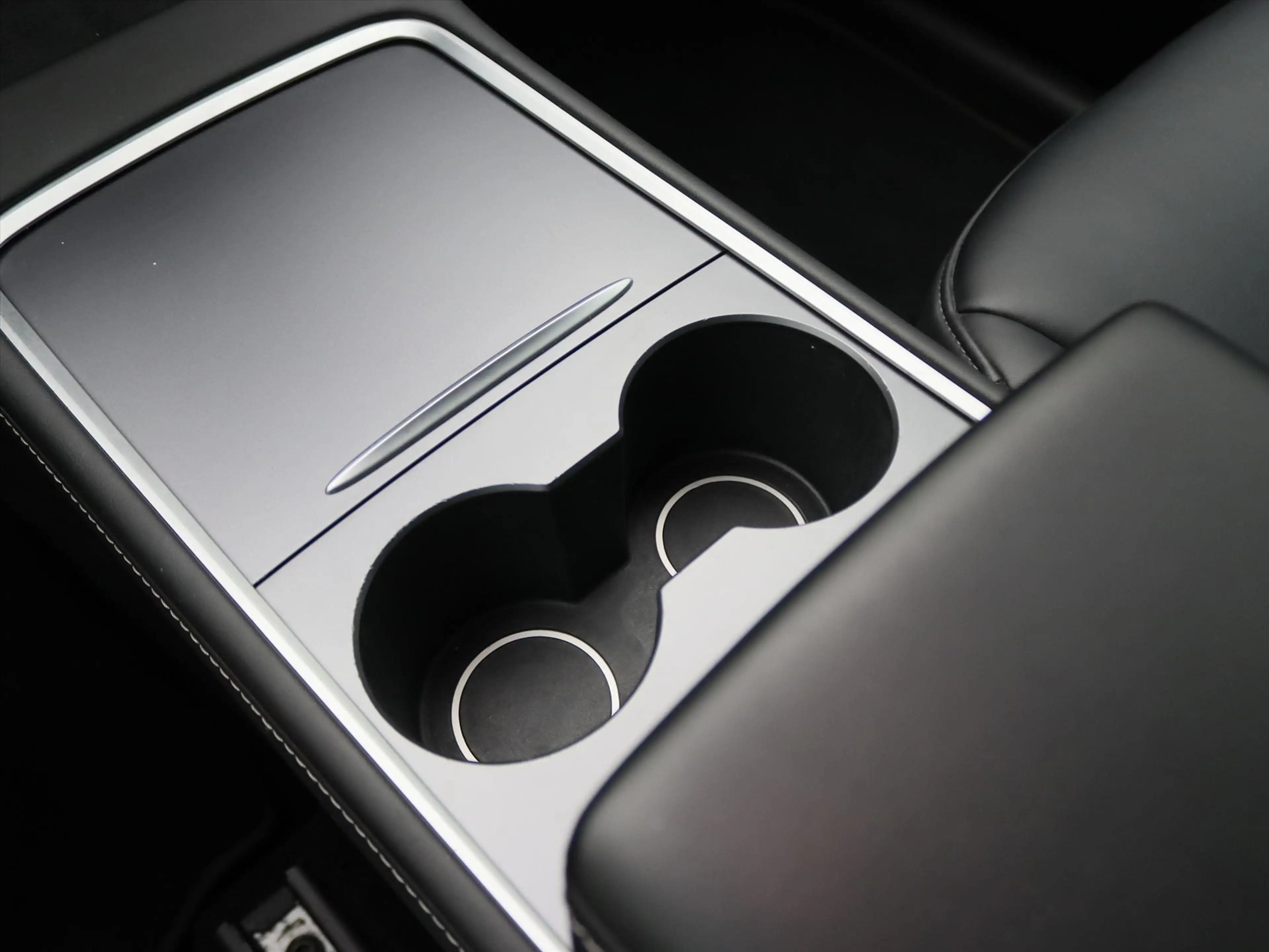 Tesla Model Y Standard RWD Plus 94.1% SoH [ AMD RYZEN+AUTOPILOT+ — photo 32