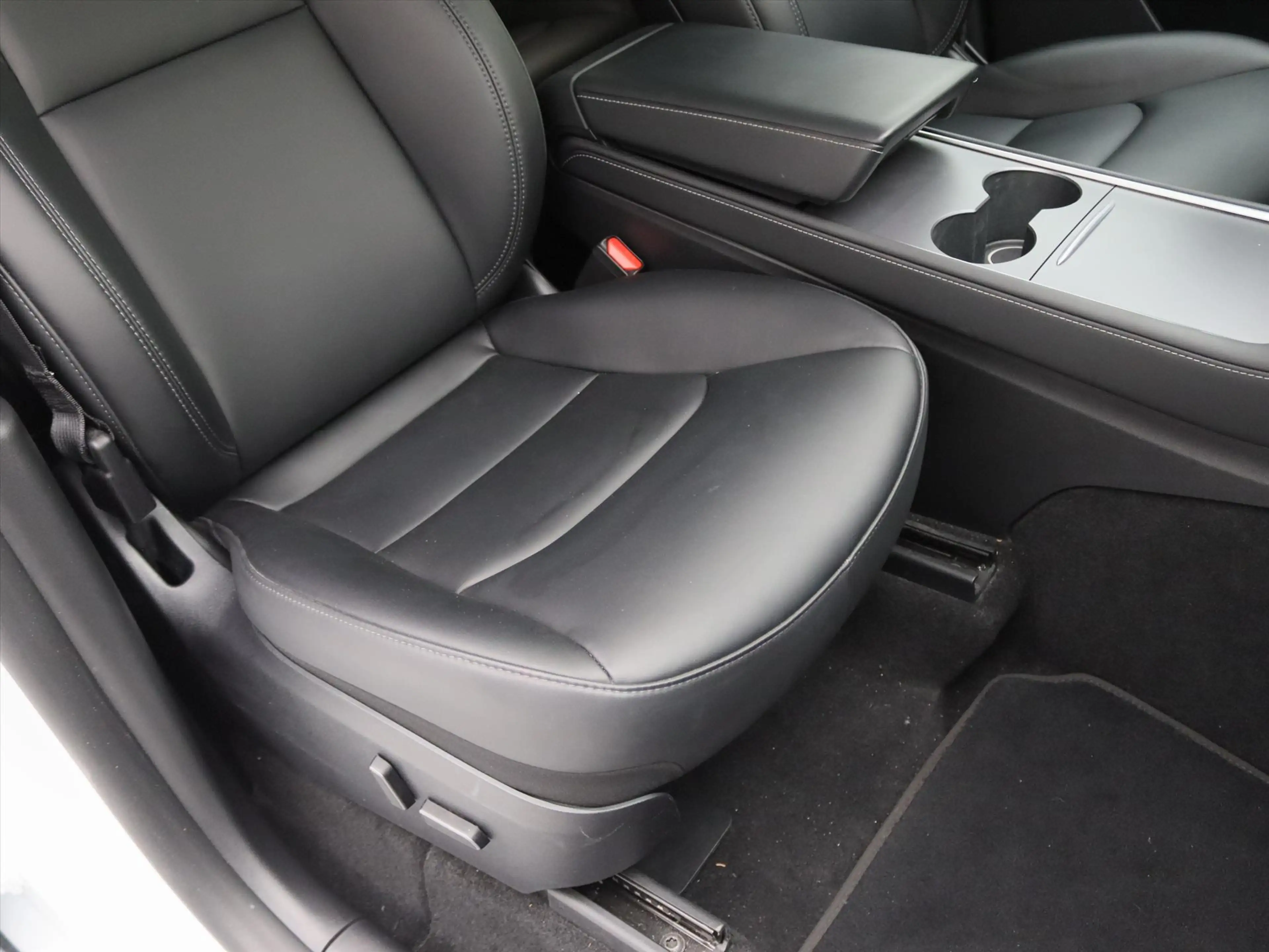 Tesla Model Y Standard RWD Plus 94.1% SoH [ AMD RYZEN+AUTOPILOT+ — photo 18