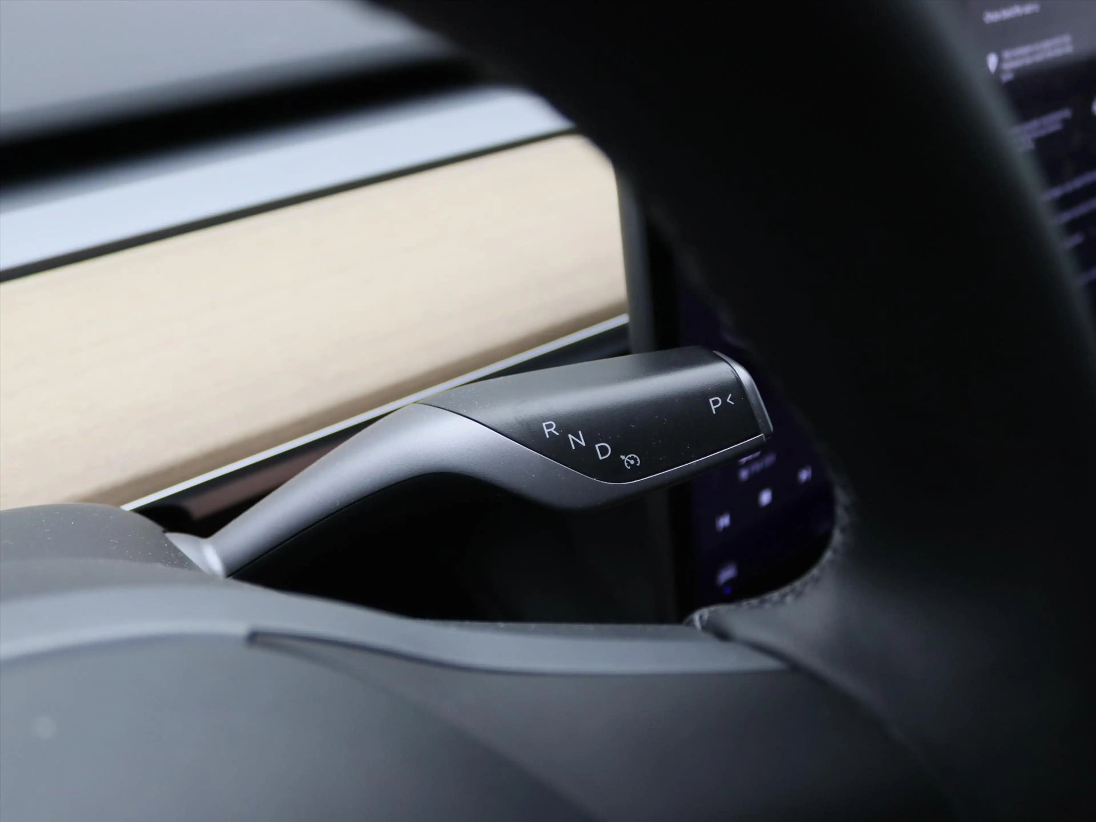 Tesla Model Y Standard RWD Plus 94.1% SoH [ AMD RYZEN+AUTOPILOT+ — photo 25