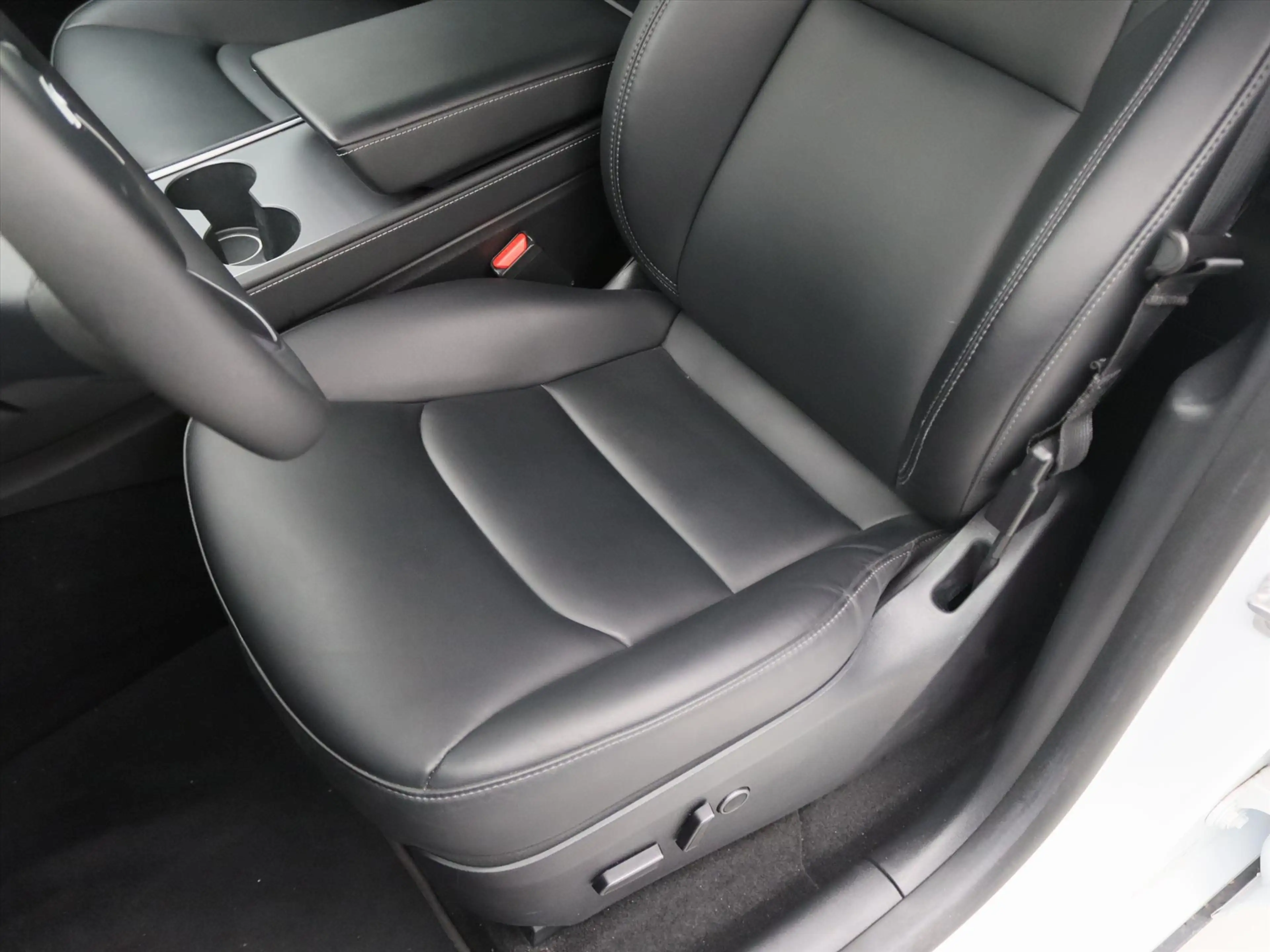 Tesla Model Y Standard RWD Plus 94.1% SoH [ AMD RYZEN+AUTOPILOT+ — photo 19
