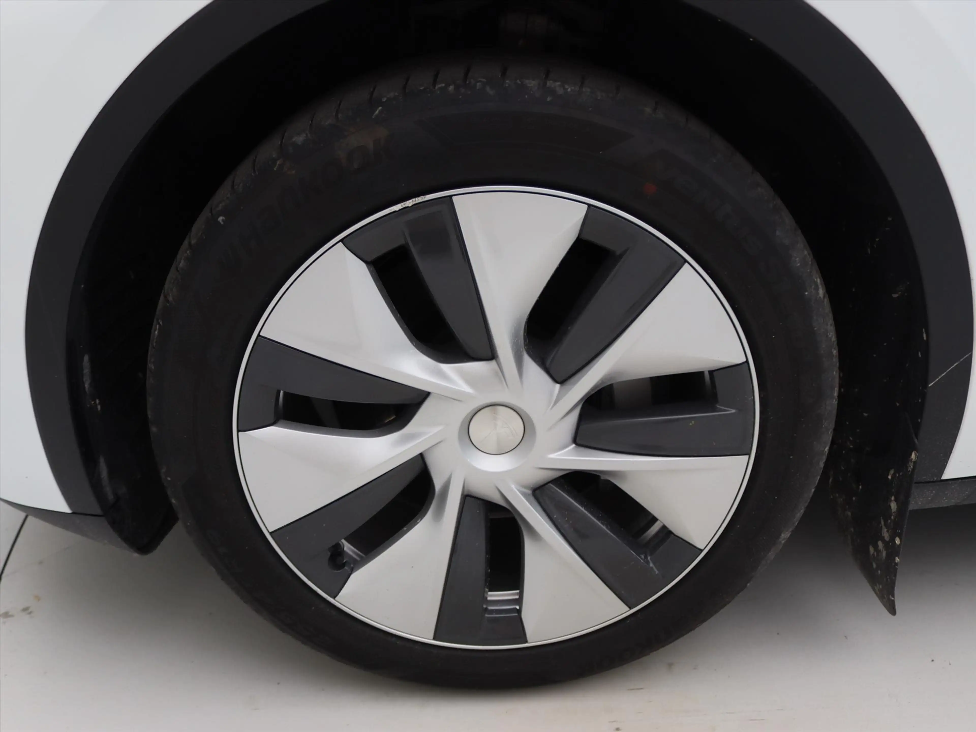 Tesla Model Y Standard RWD Plus 94.1% SoH [ AMD RYZEN+AUTOPILOT+ — photo 11