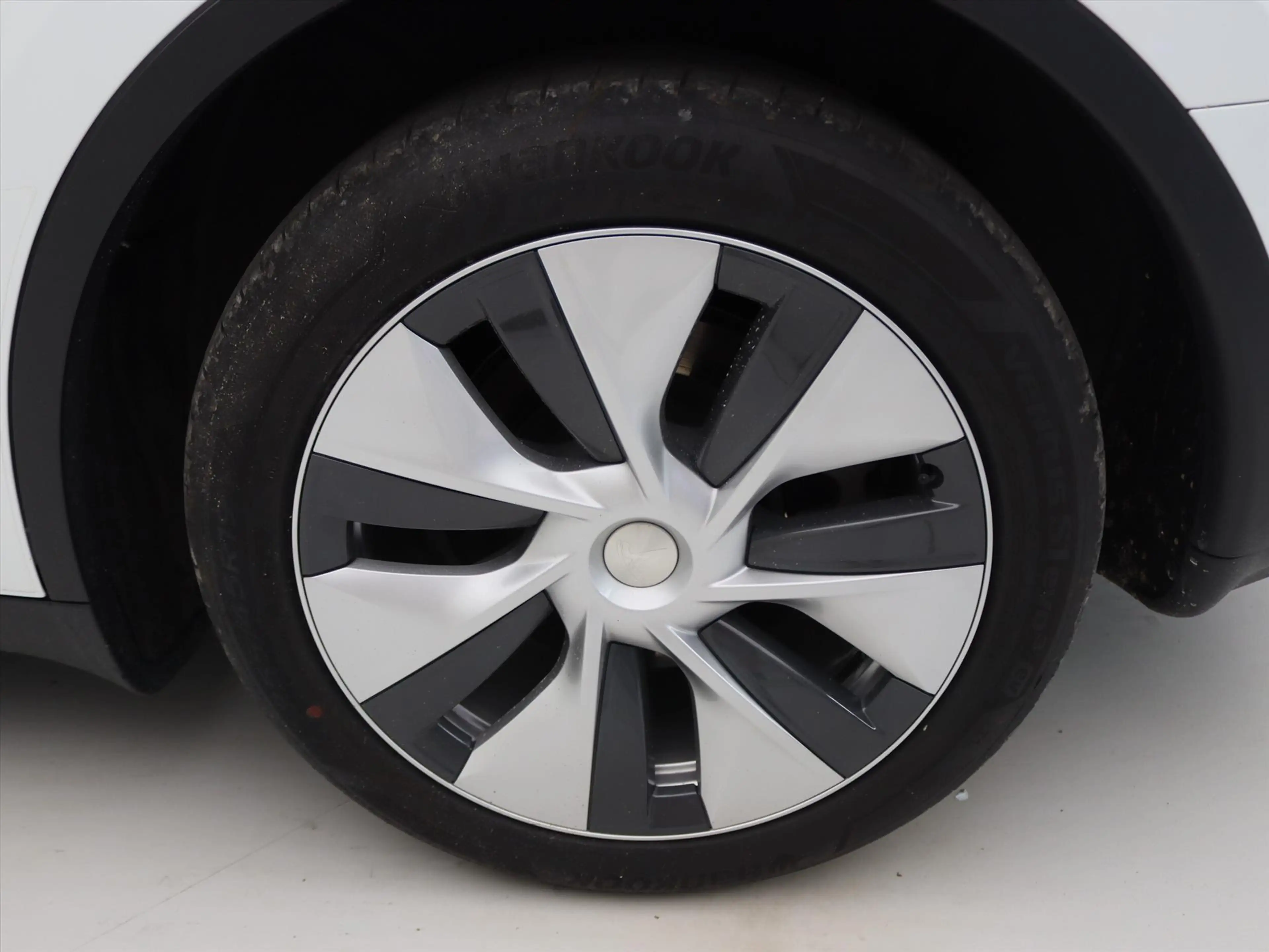 Tesla Model Y Standard RWD Plus 94.1% SoH [ AMD RYZEN+AUTOPILOT+ — photo 12