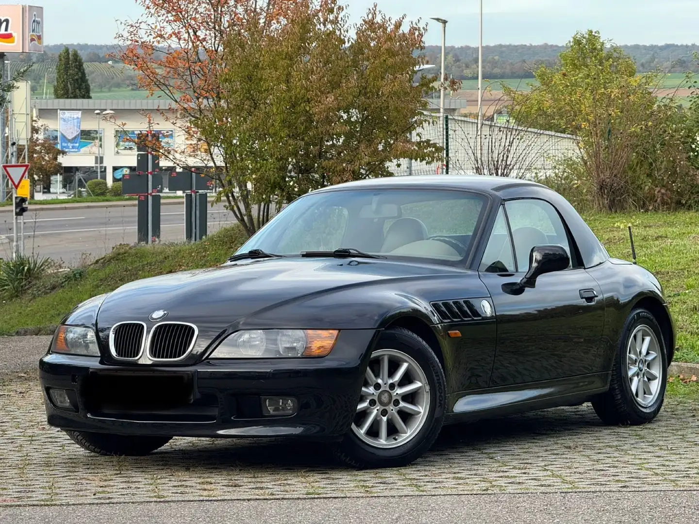 BMW Z3 roadster 1.8 guter Zustand Tüv Neu Schwarz - 2