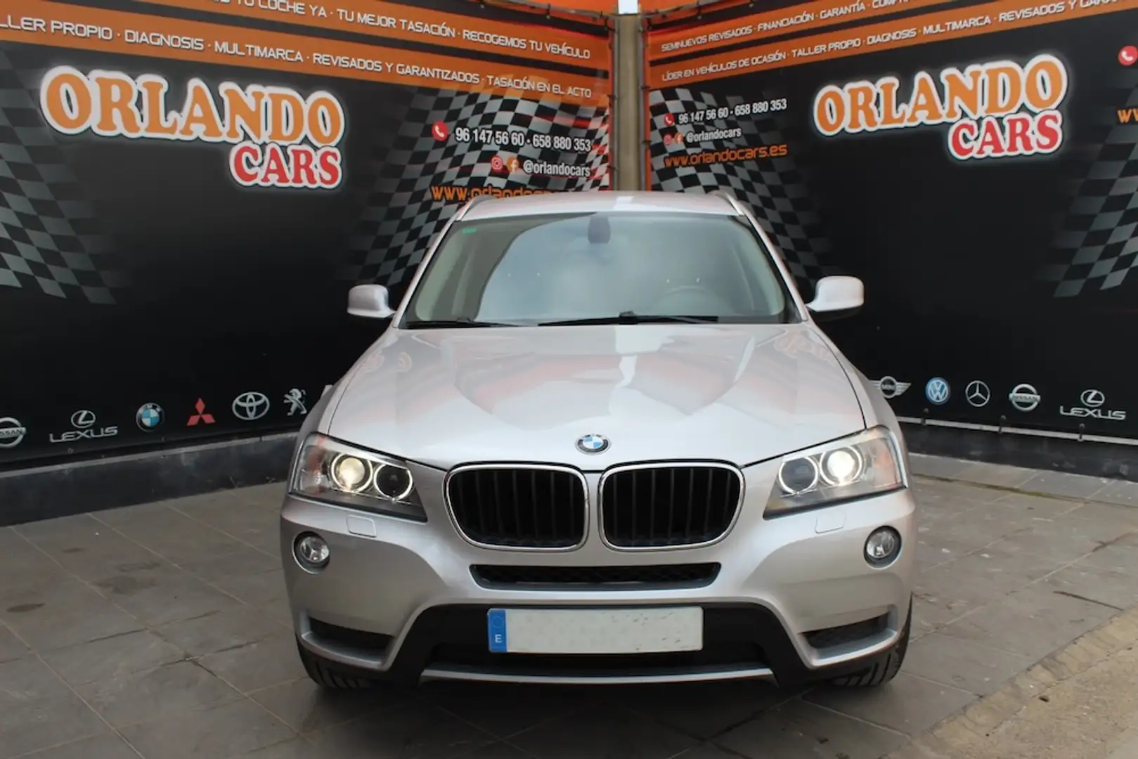 BMW X3 xDrive 20dA Grijs - 2