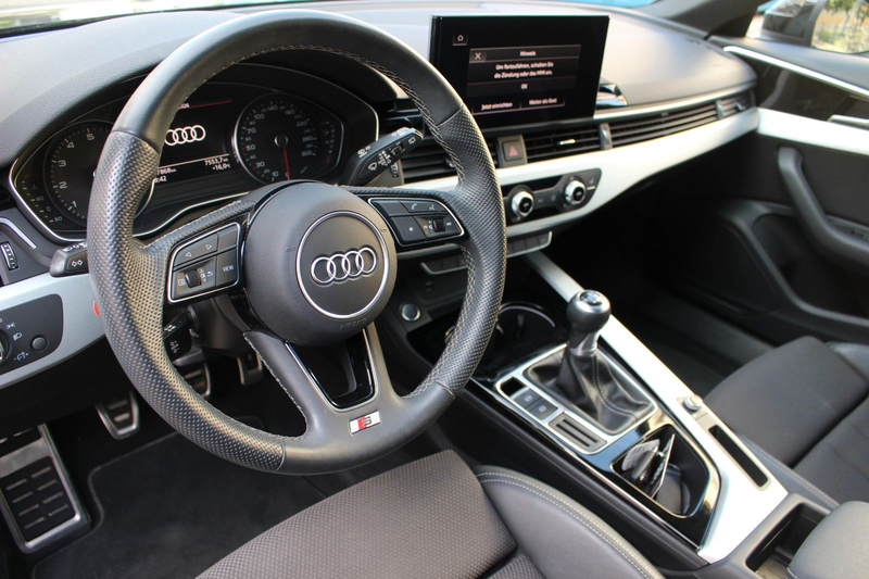 Audi A4 Avant 35 TFSI S line , Sound,DAB,Matrix LED — photo 14