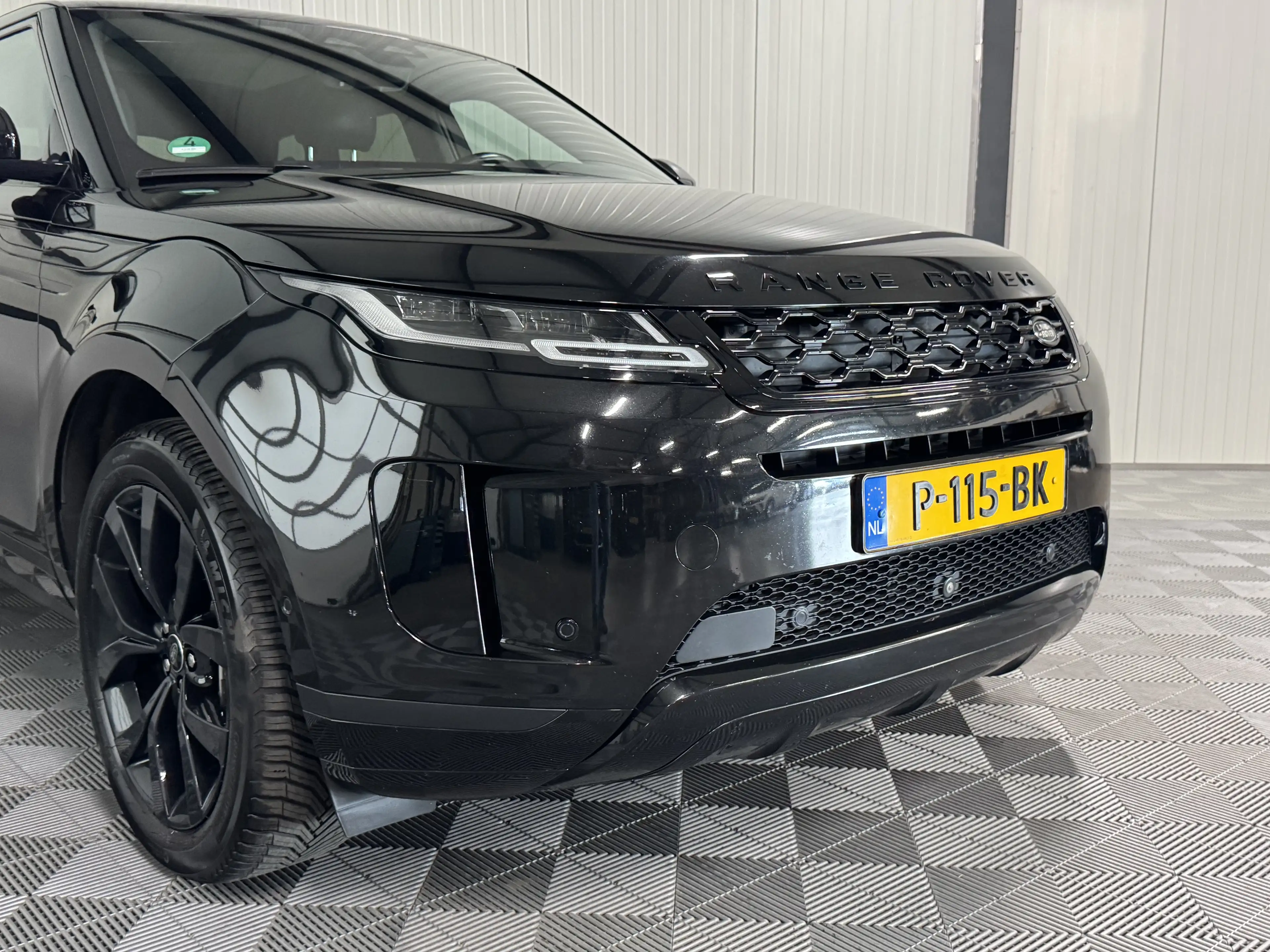 Land Rover Range Rover Evoque 1.5 P300e | AWD R-Dynamic S | Pano | Leer | Navi | — photo 30