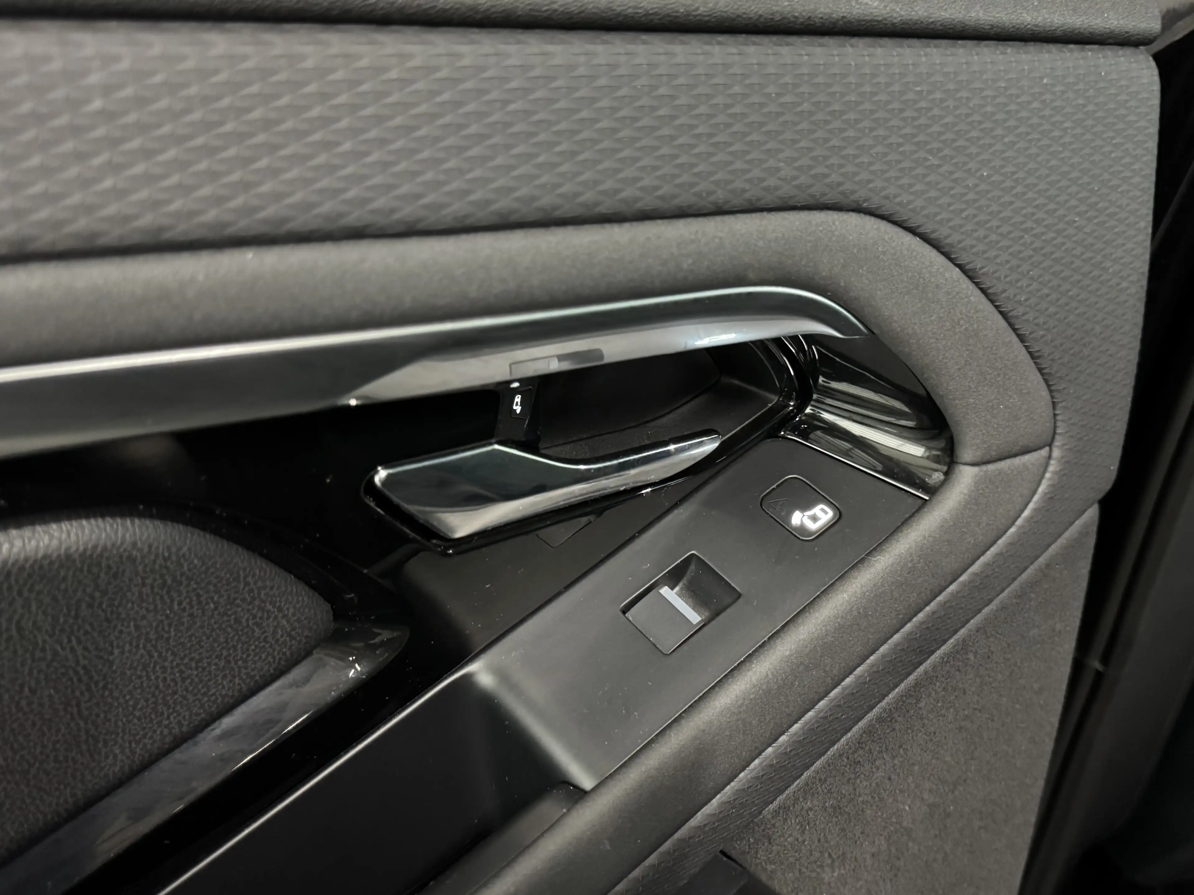 Land Rover Range Rover Evoque 1.5 P300e | AWD R-Dynamic S | Pano | Leer | Navi | — photo 38