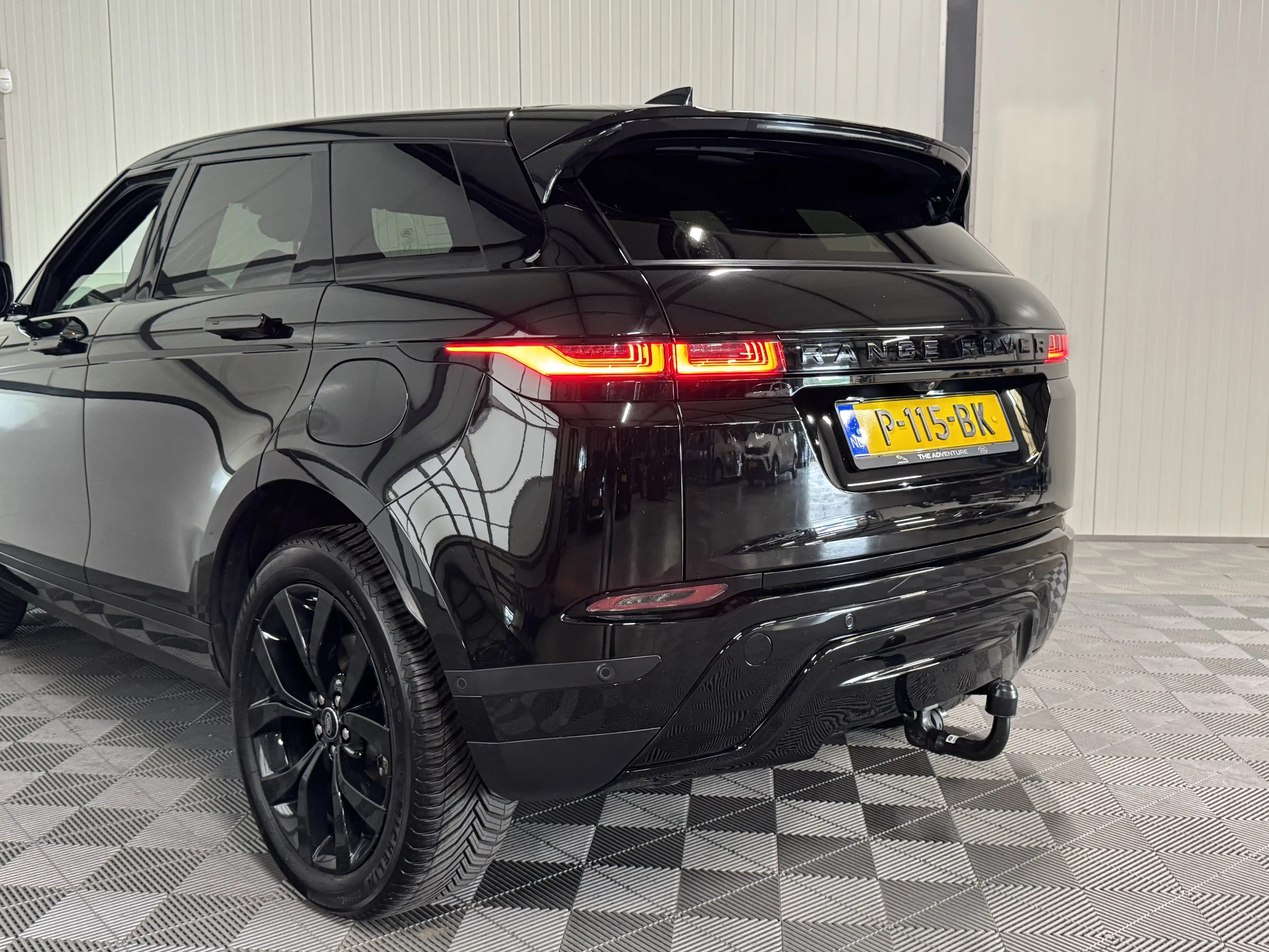 Land Rover Range Rover Evoque 1.5 P300e | AWD R-Dynamic S | Pano | Leer | Navi | — photo 31