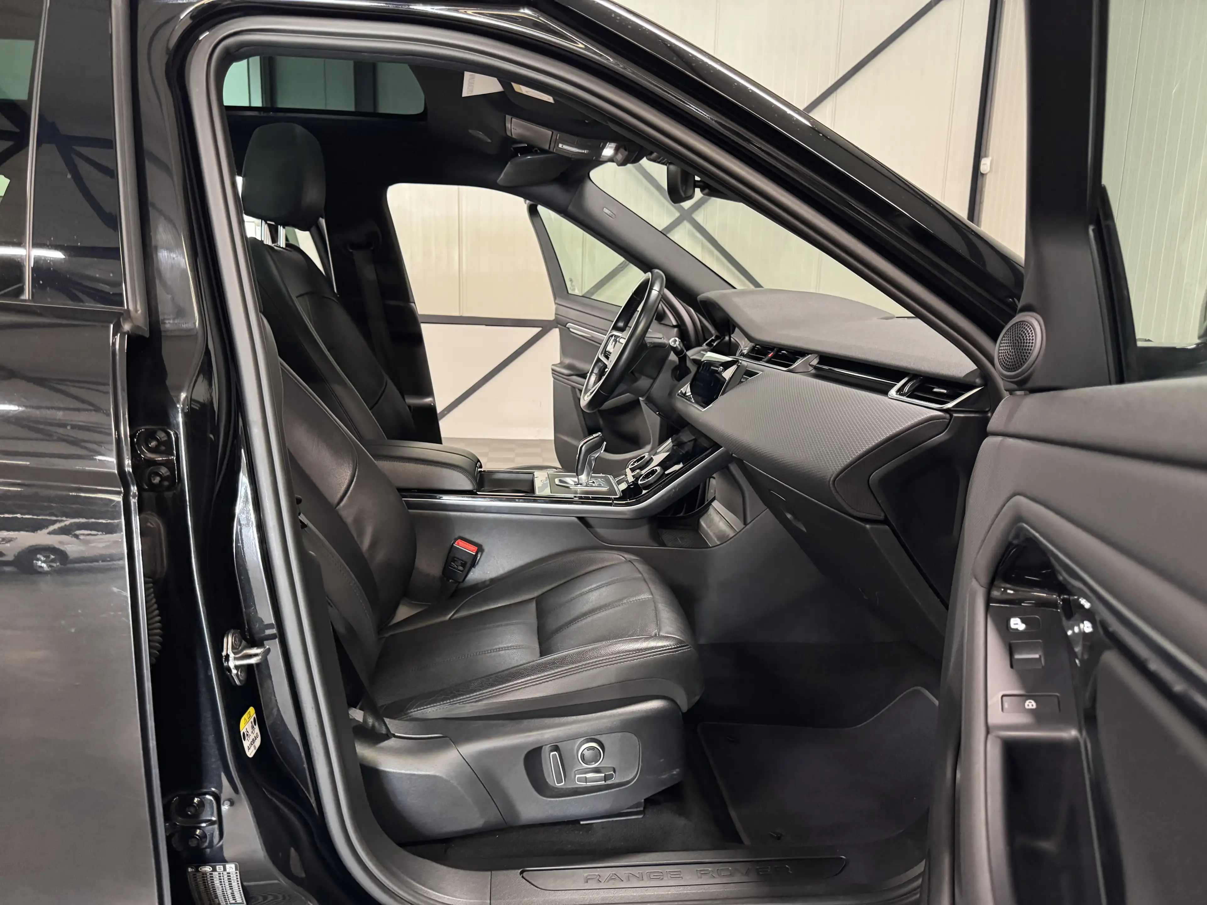Land Rover Range Rover Evoque 1.5 P300e | AWD R-Dynamic S | Pano | Leer | Navi | — photo 5