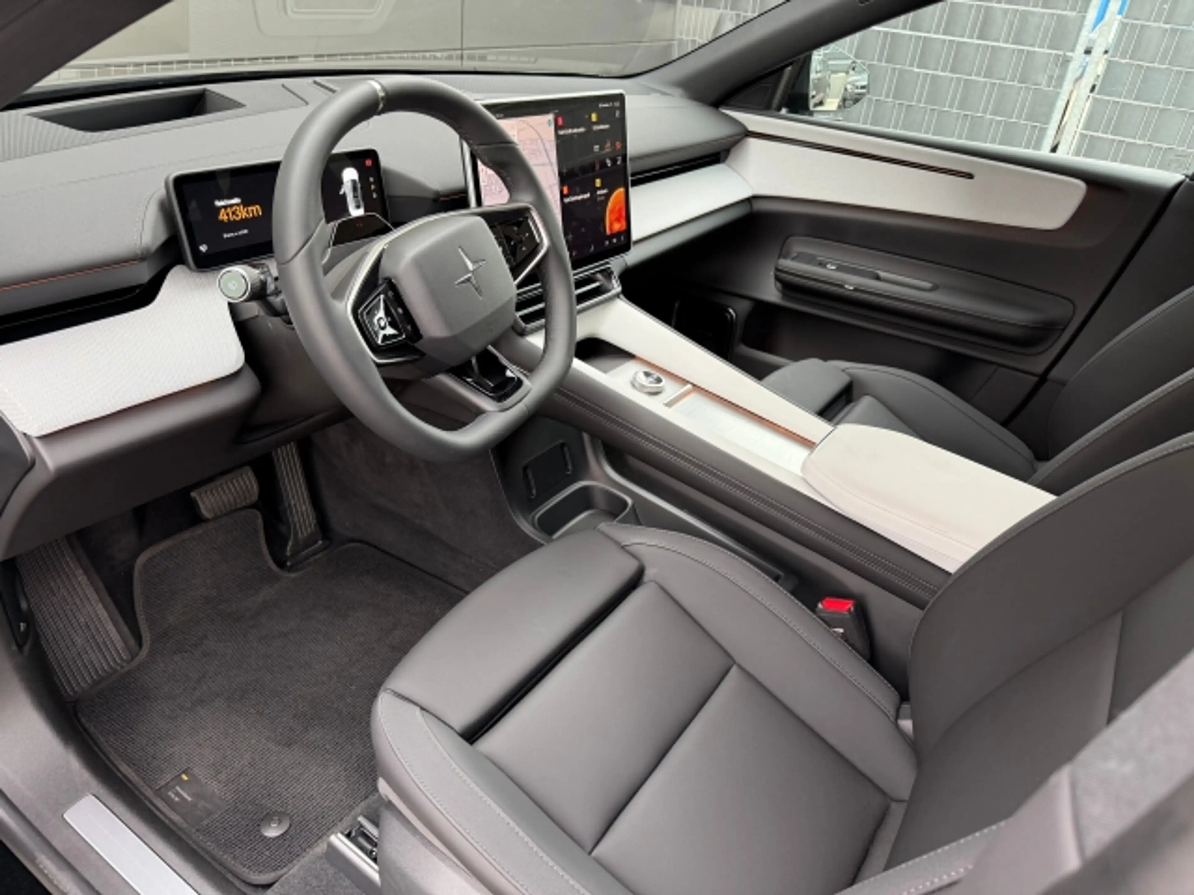 Polestar 4 4 Coupe  Dual Motor — photo 9