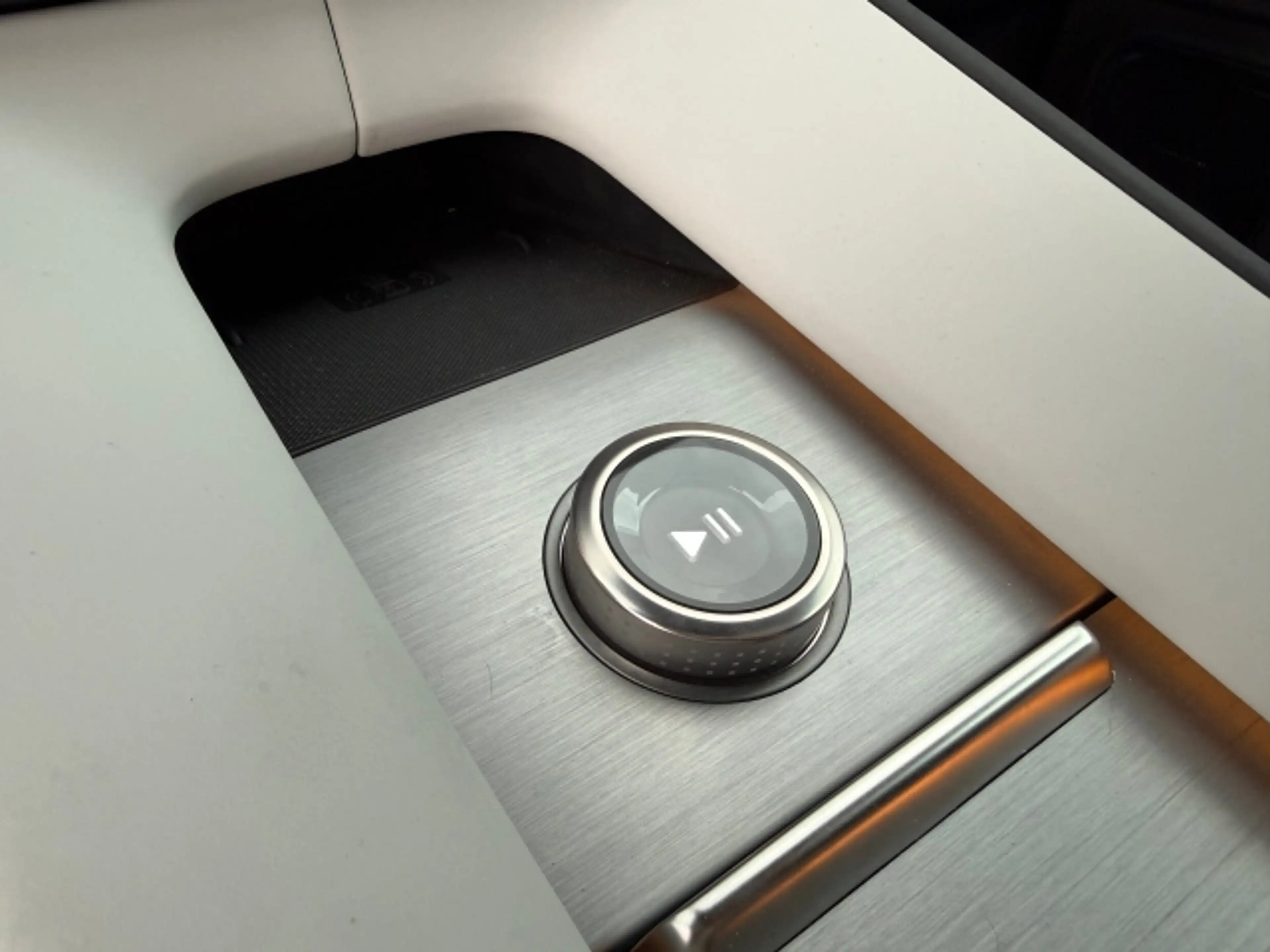 Polestar 4 4 Coupe  Dual Motor — photo 15
