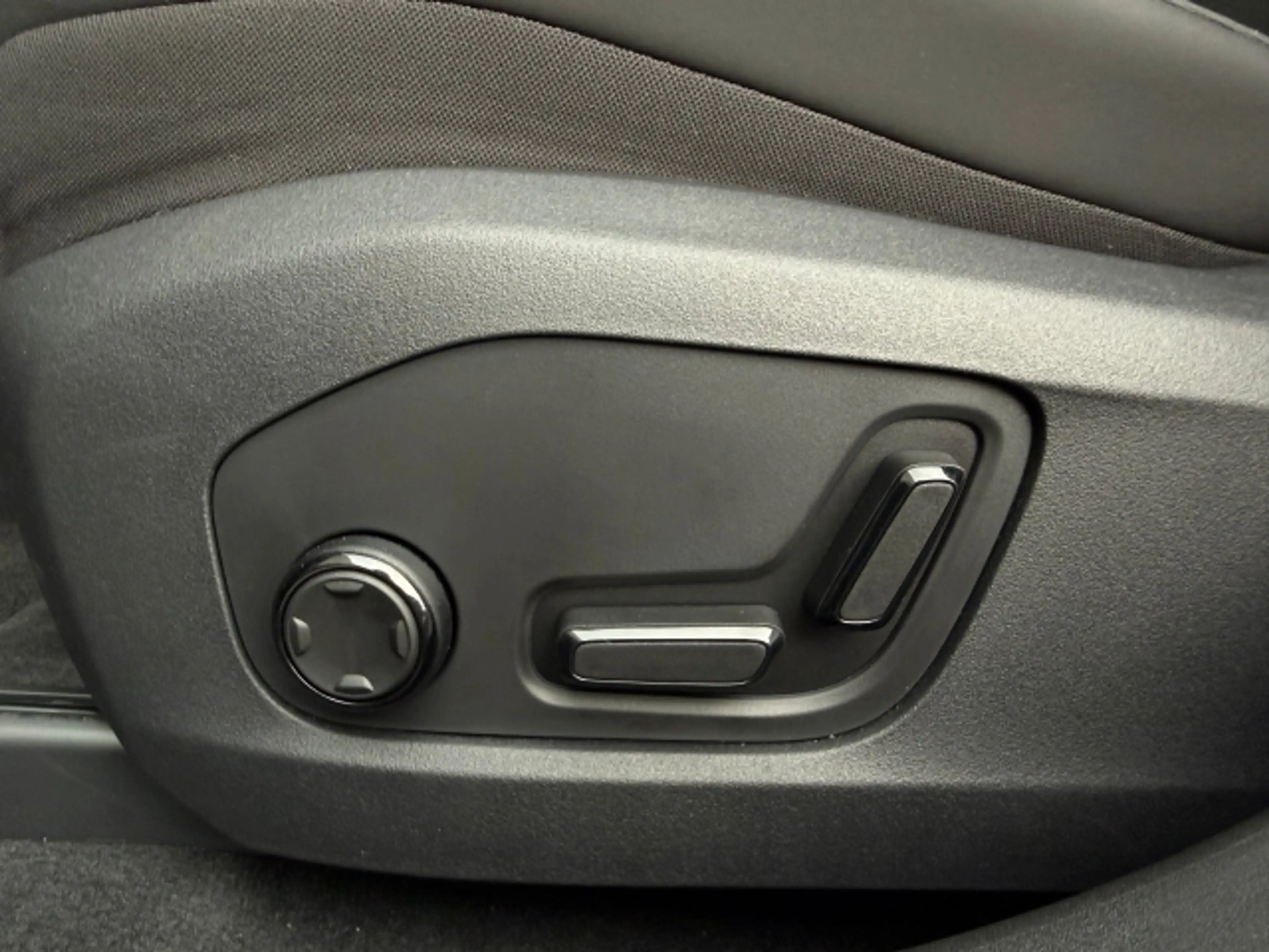 Polestar 4 4 Coupe  Dual Motor — photo 7