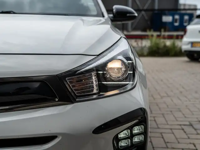 Kia Rio view 14