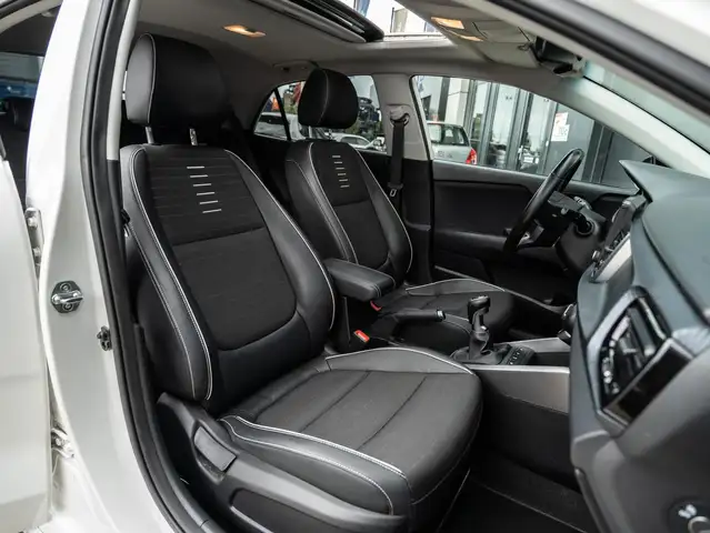 Kia Rio view 12