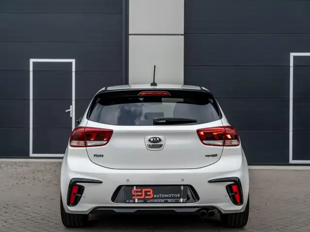 Kia Rio view 9