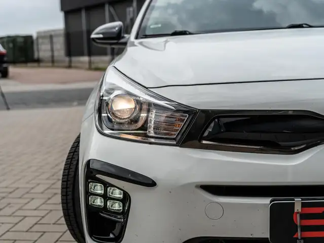 Kia Rio view 13
