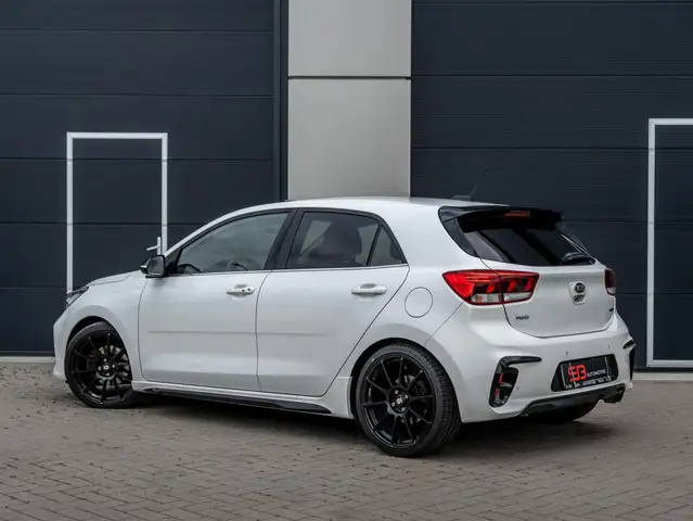 Kia Rio view 8