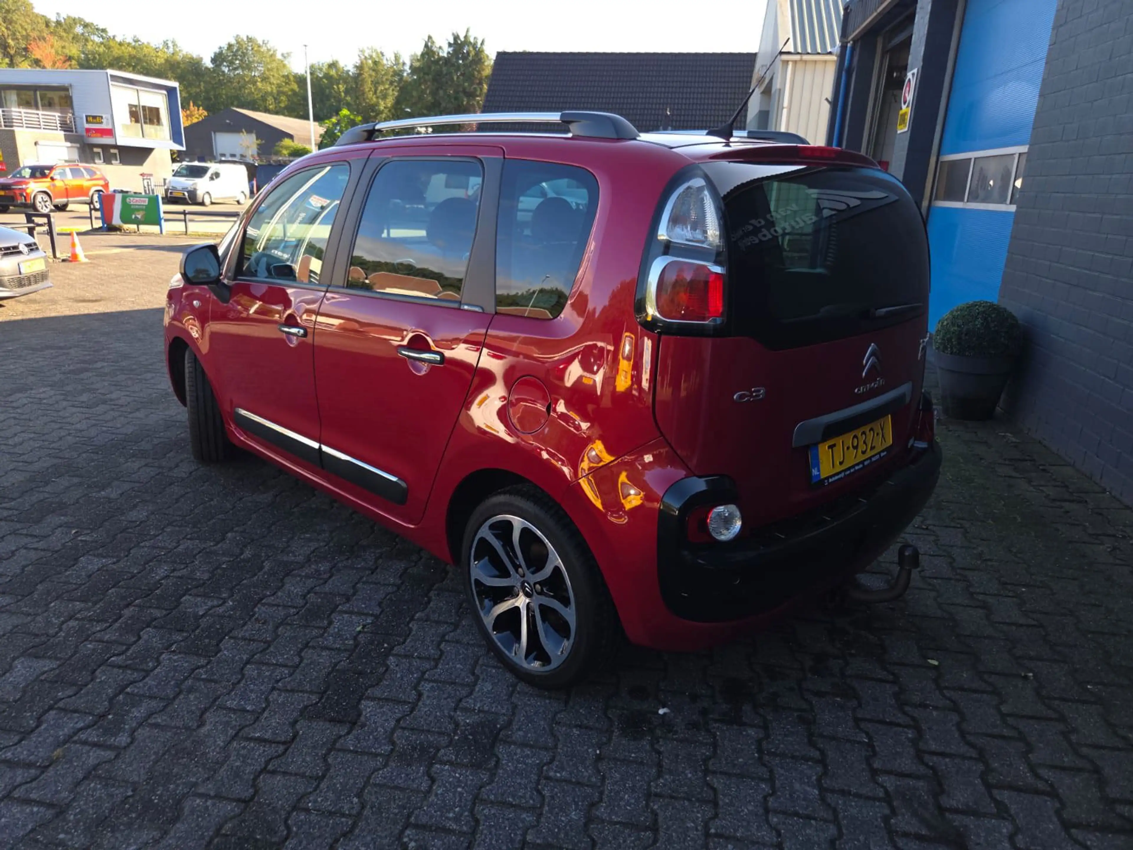 Citroen C3 Picasso 1.2 PureTech Exclusive, Trekhaak, — photo 3