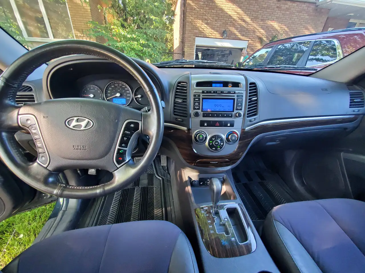 Hyundai SANTA FE снимка Hyundai SANTA FE