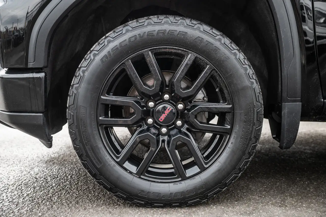 GMC Sierra 1500 снимка GMC Sierra 1500