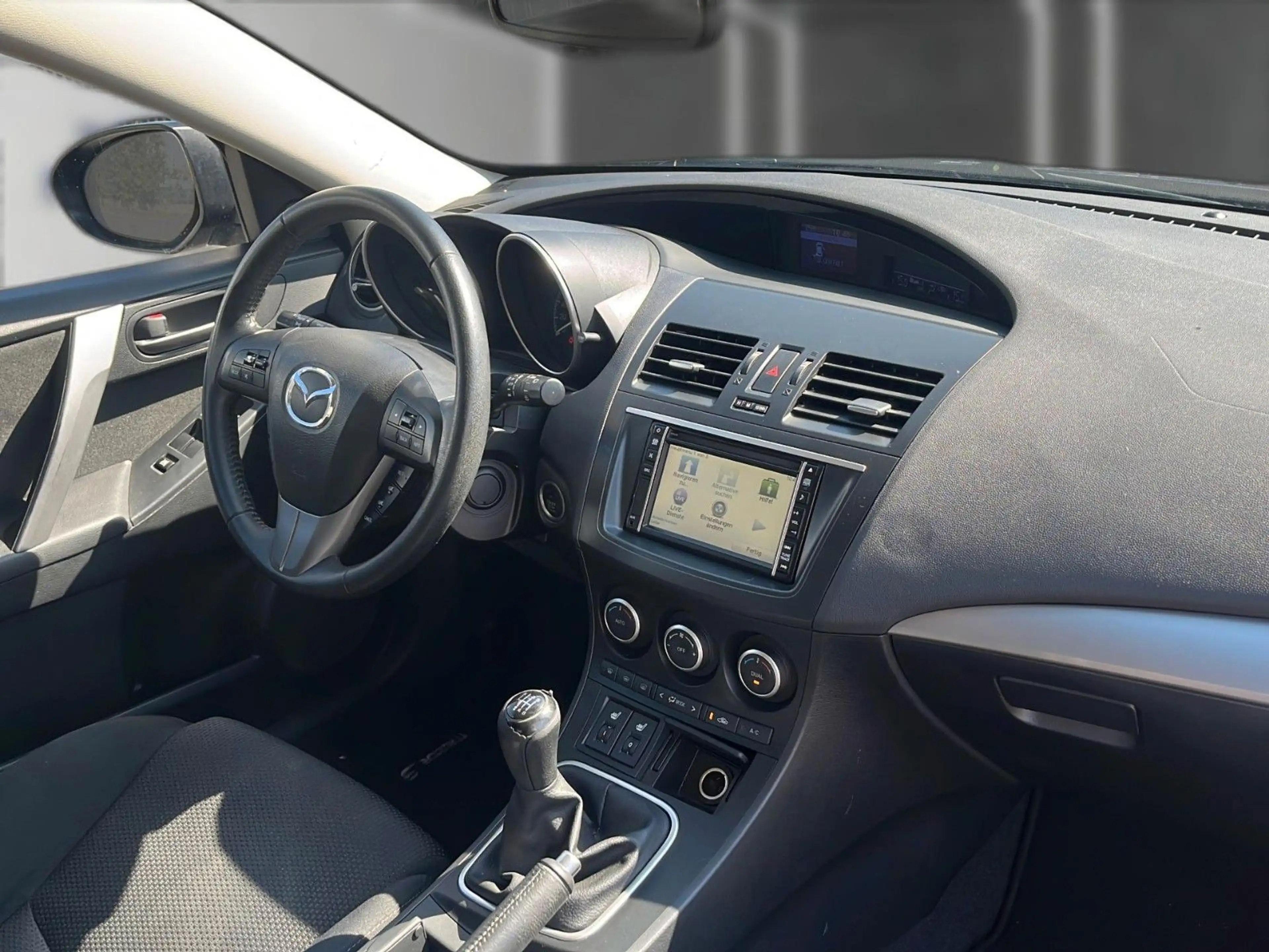 Mazda 3 Lim. Sports-Line Wagen Nr. 043 — photo 12