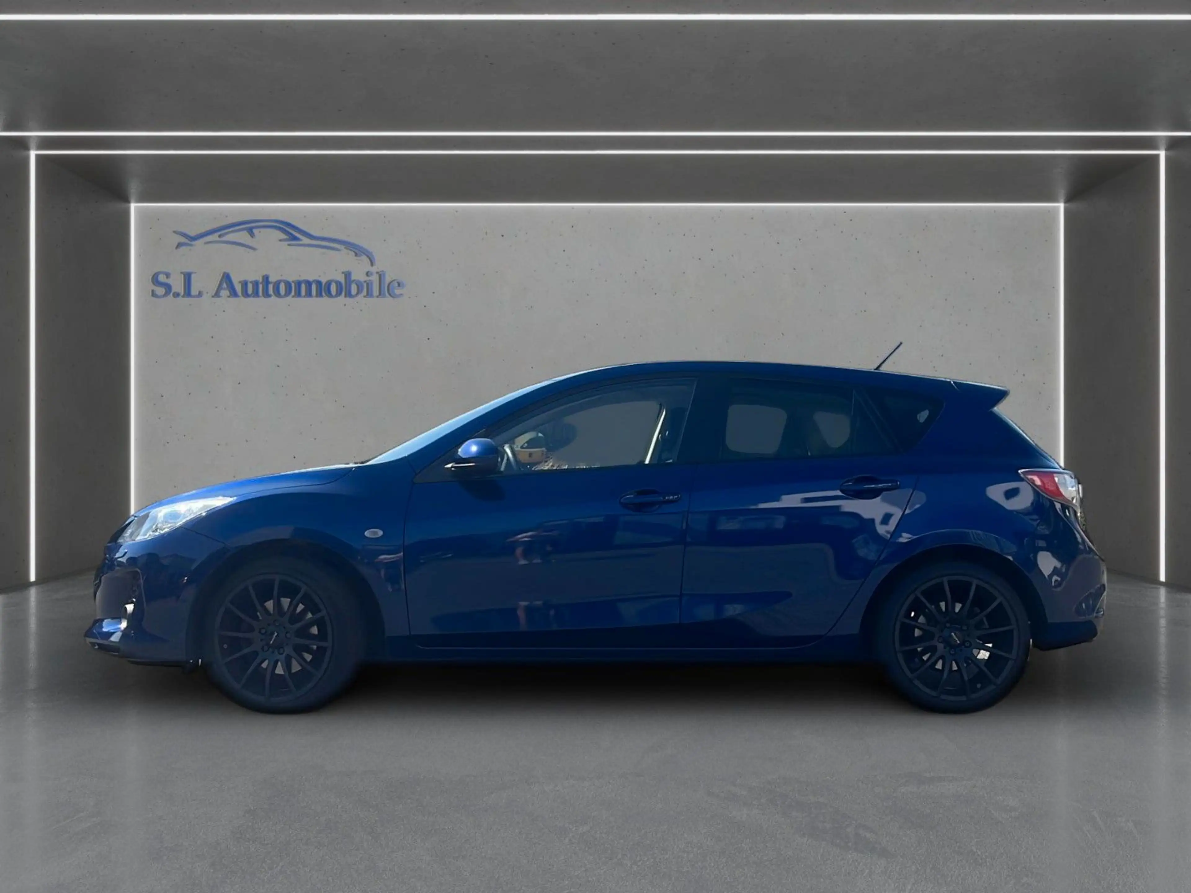 Mazda 3 Lim. Sports-Line Wagen Nr. 043 — photo 3
