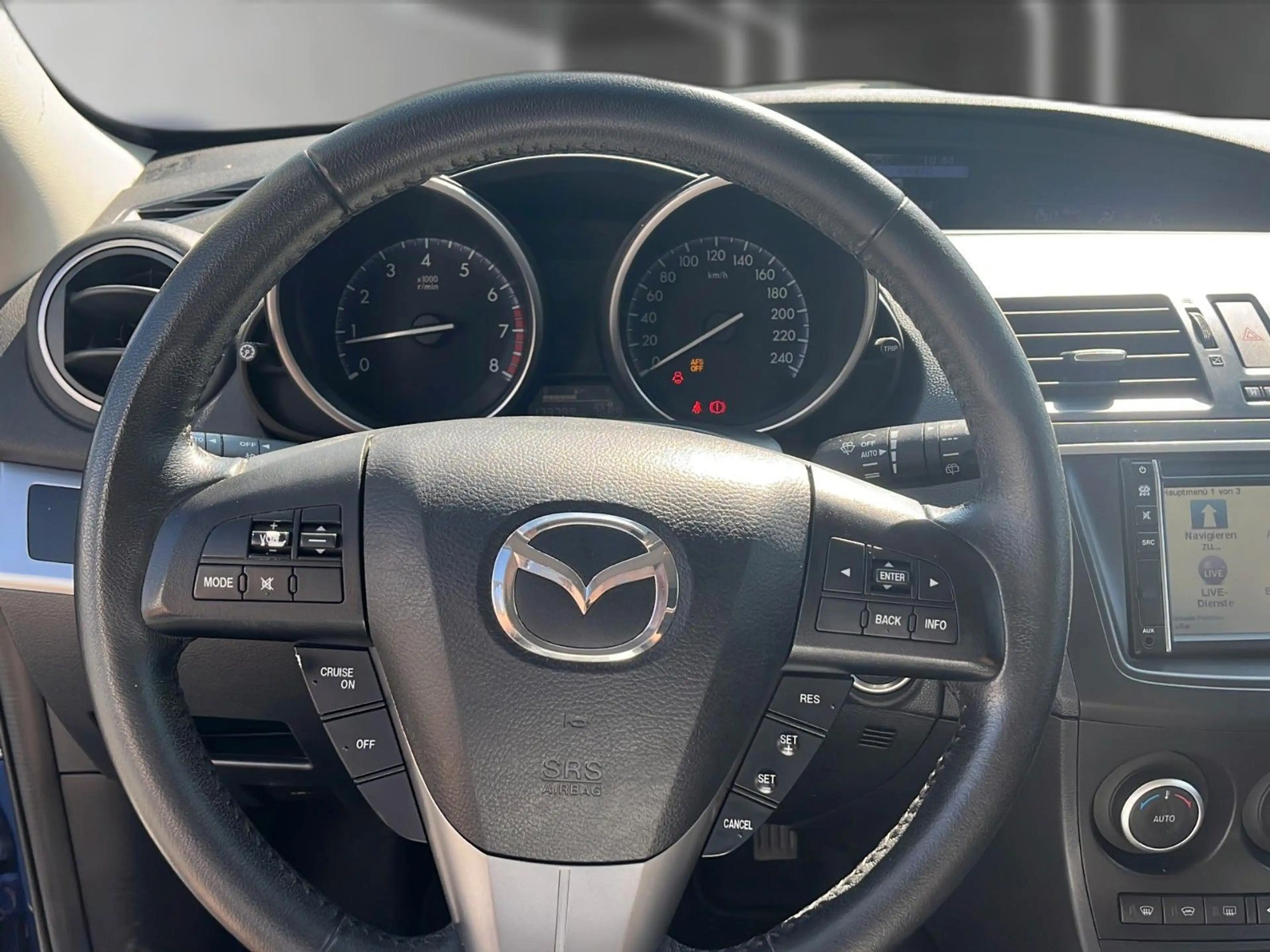 Mazda 3 Lim. Sports-Line Wagen Nr. 043 — photo 10