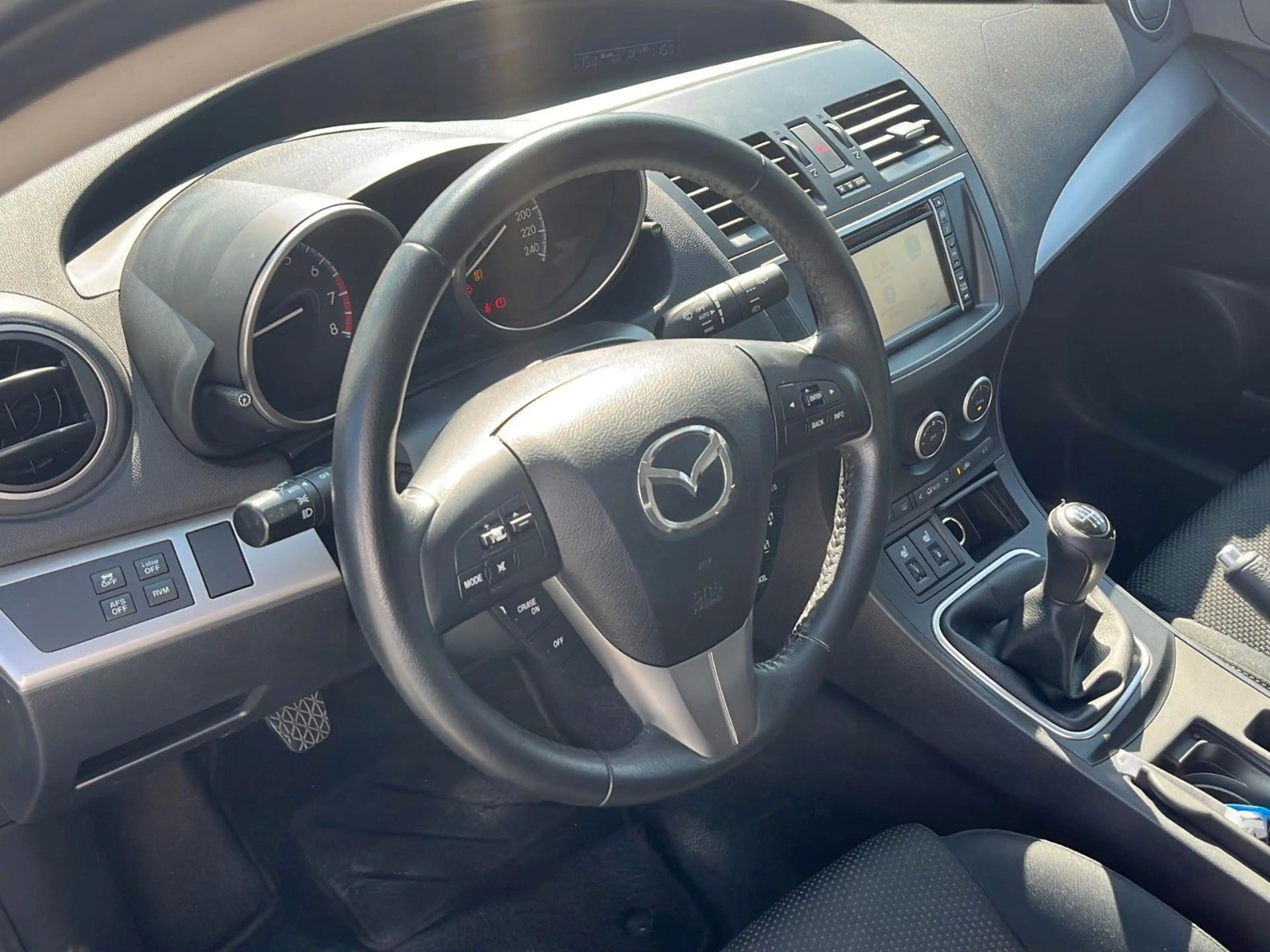 Mazda 3 Lim. Sports-Line Wagen Nr. 043 — photo 13