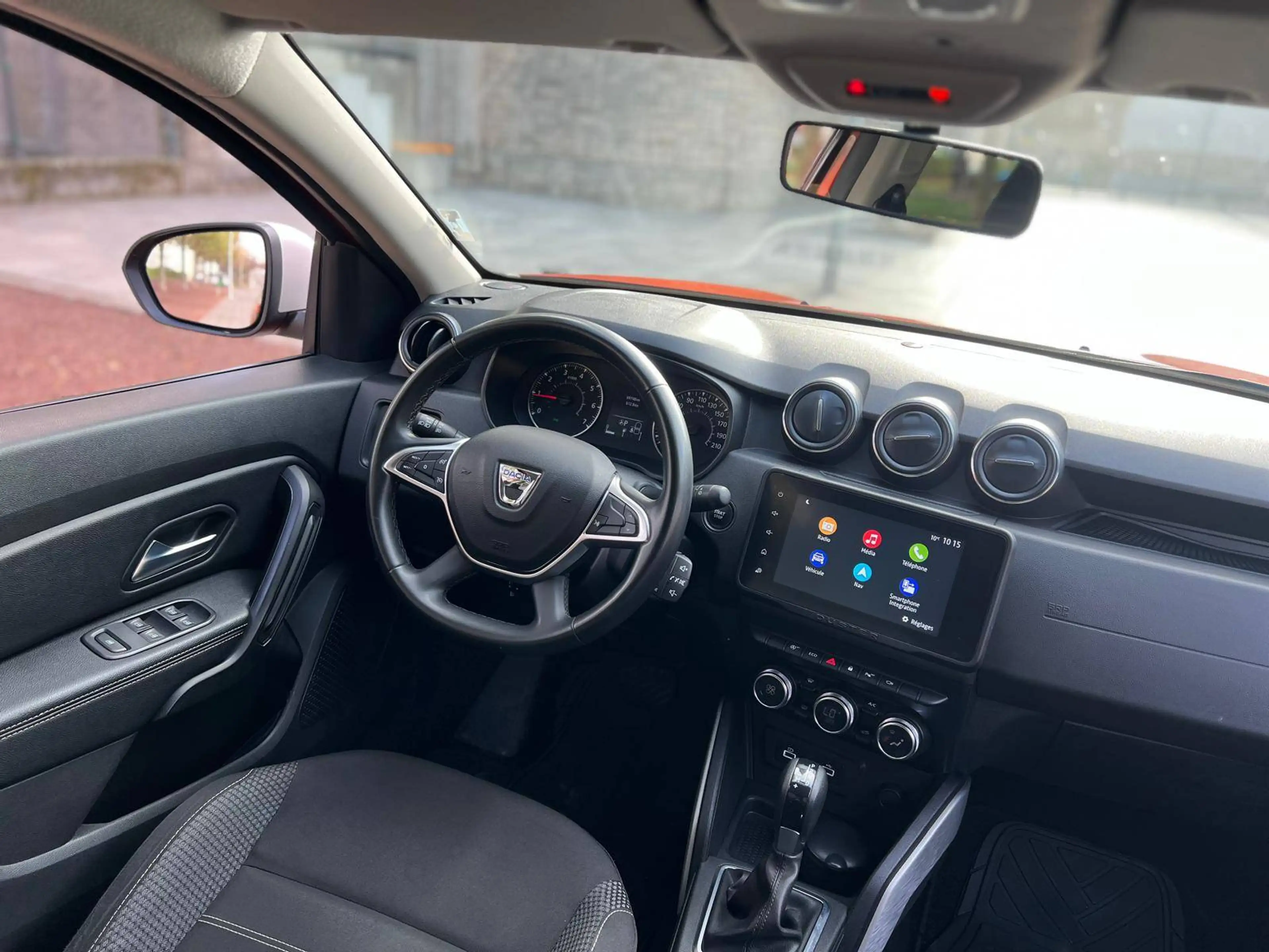 Dacia Duster AUTOMATIQUE / ESSENCE / — photo 13