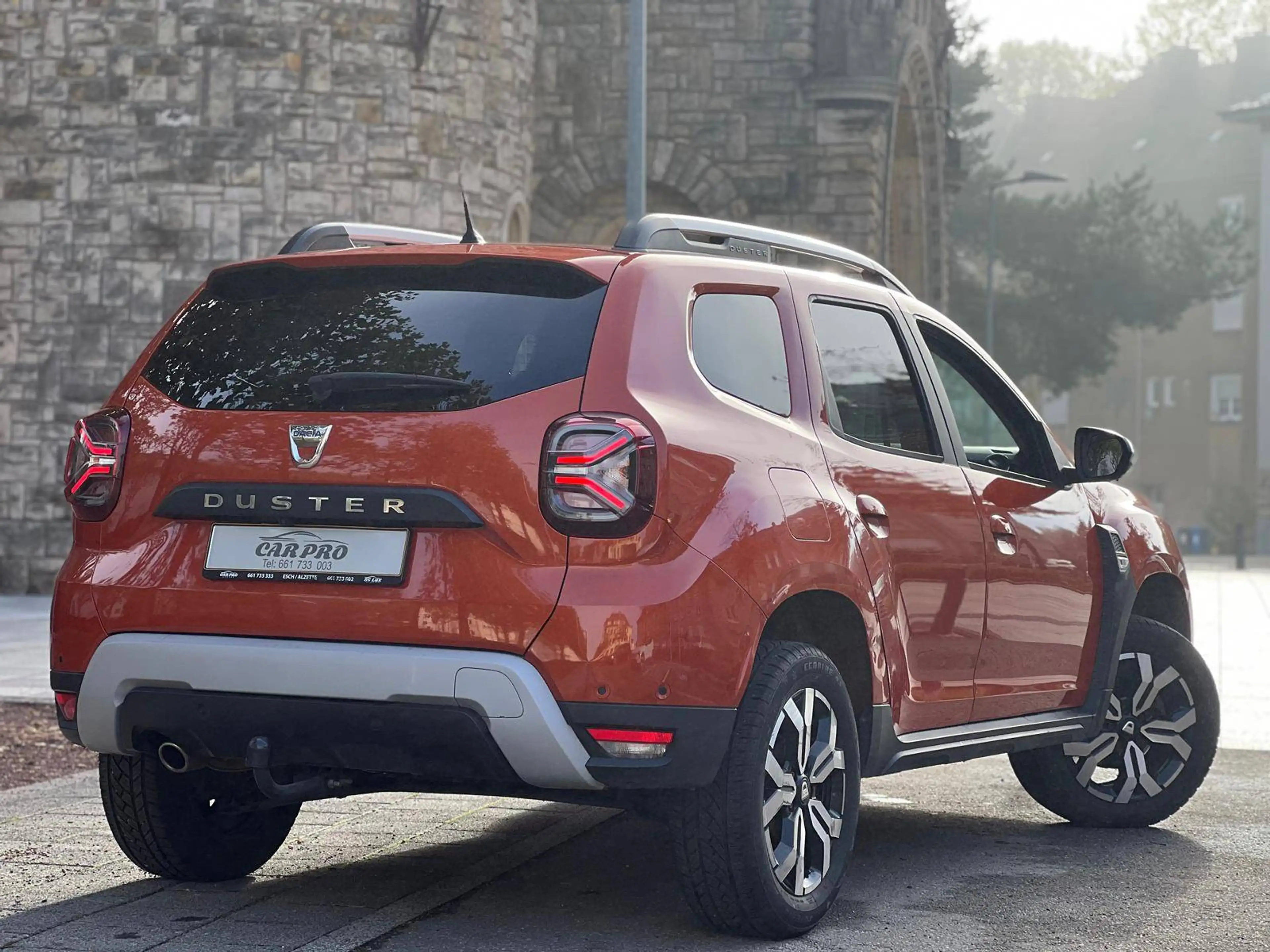 Dacia Duster AUTOMATIQUE / ESSENCE / — photo 3