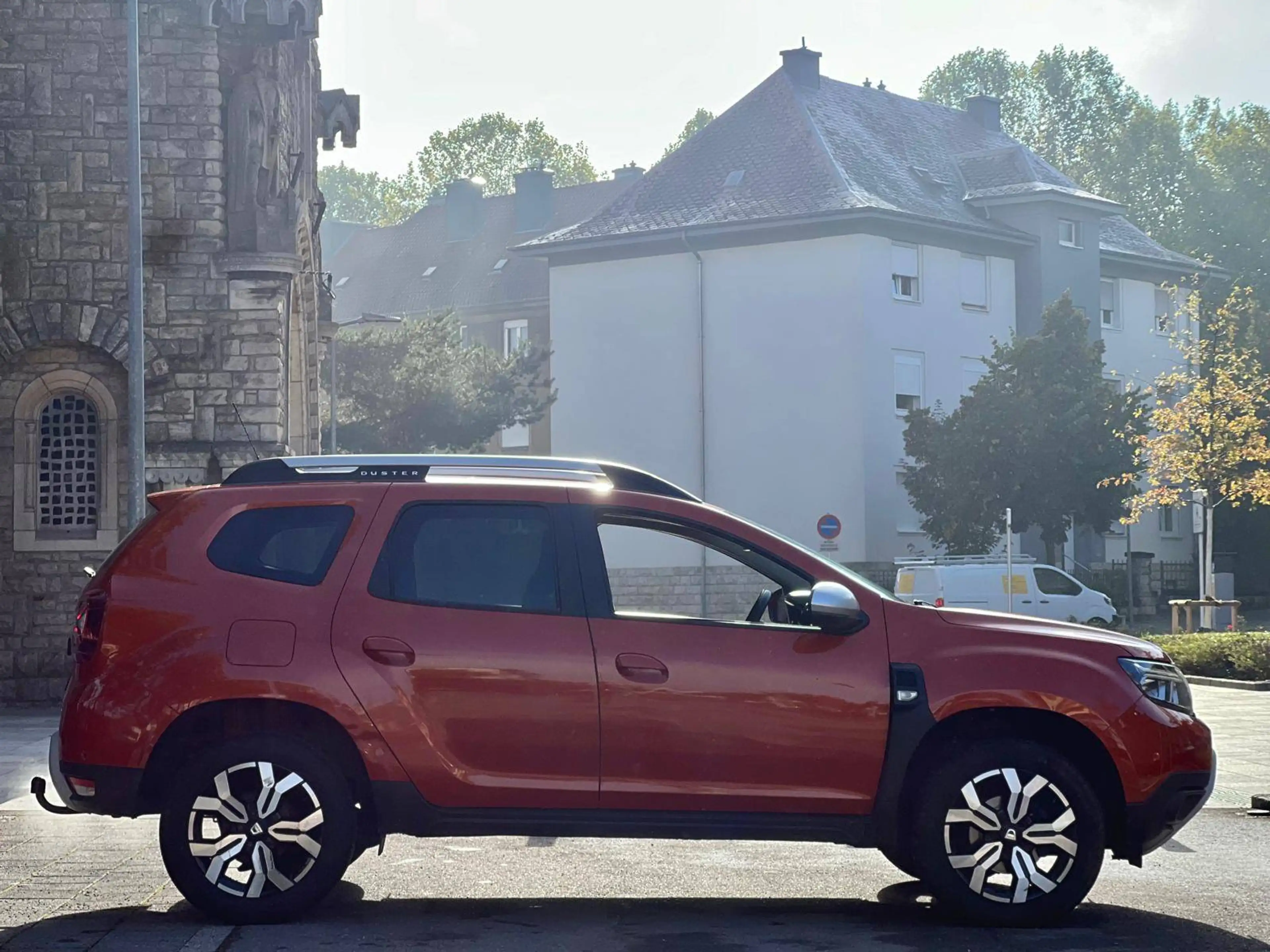 Dacia Duster AUTOMATIQUE / ESSENCE / — photo 7