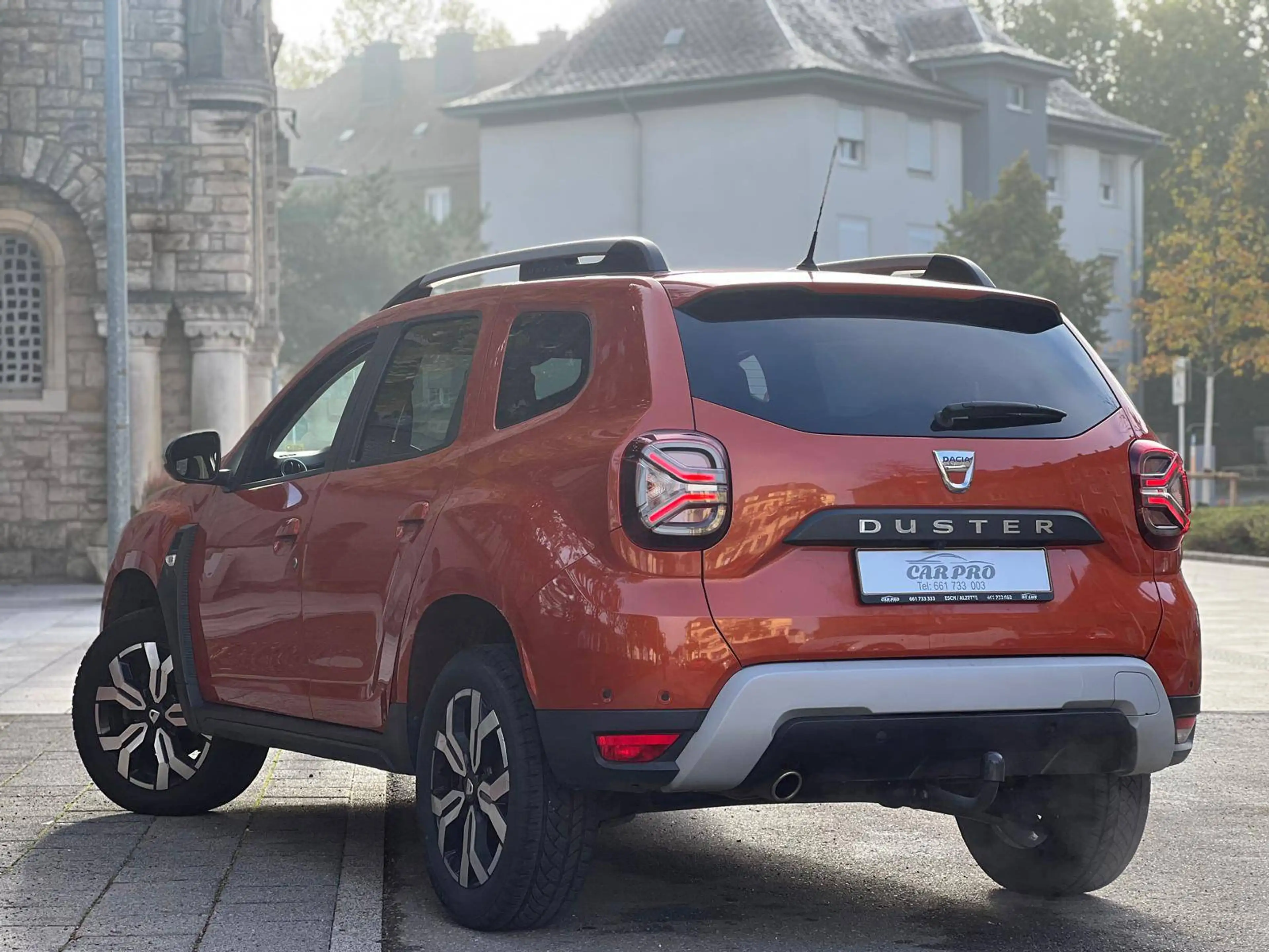 Dacia Duster AUTOMATIQUE / ESSENCE / — photo 4