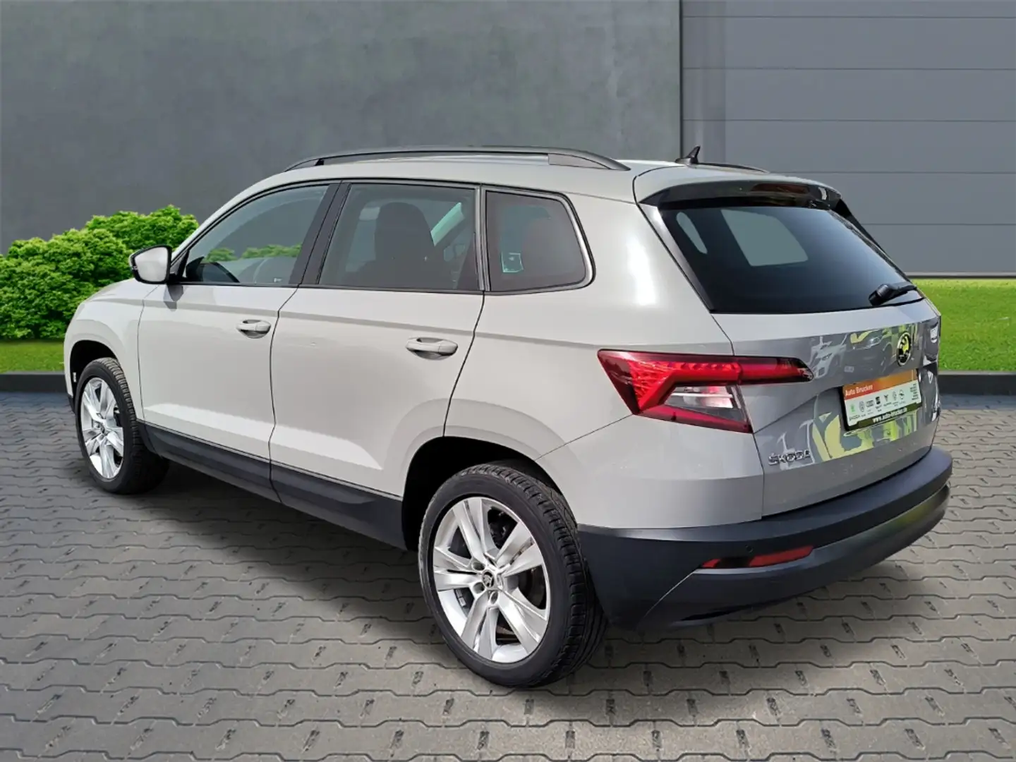 Skoda Karoq Style 1.6 TDI+Klimaautomatik+Alufelgen+LED Szürke - 2