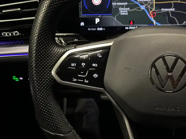 Volkswagen Touareg view 18
