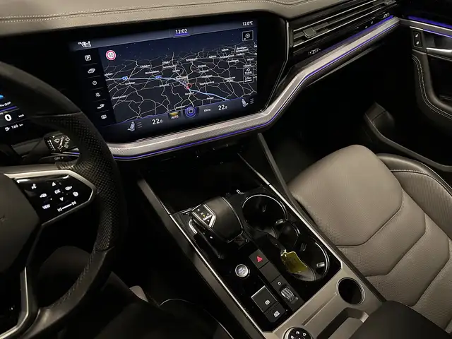 Volkswagen Touareg view 21