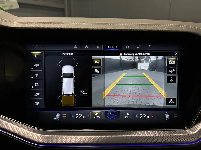 Volkswagen Touareg view 23