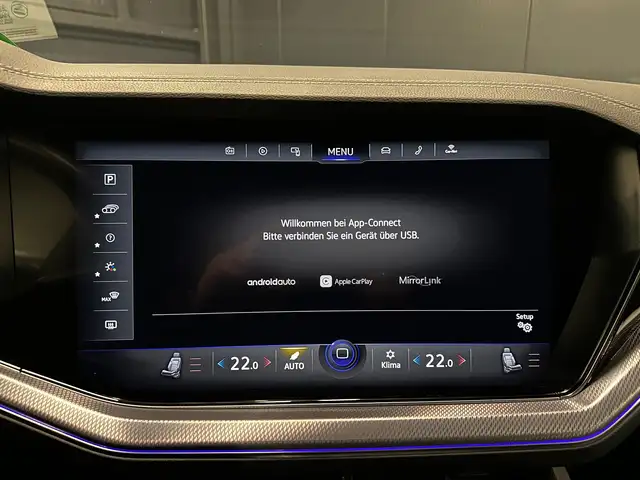 Volkswagen Touareg view 25
