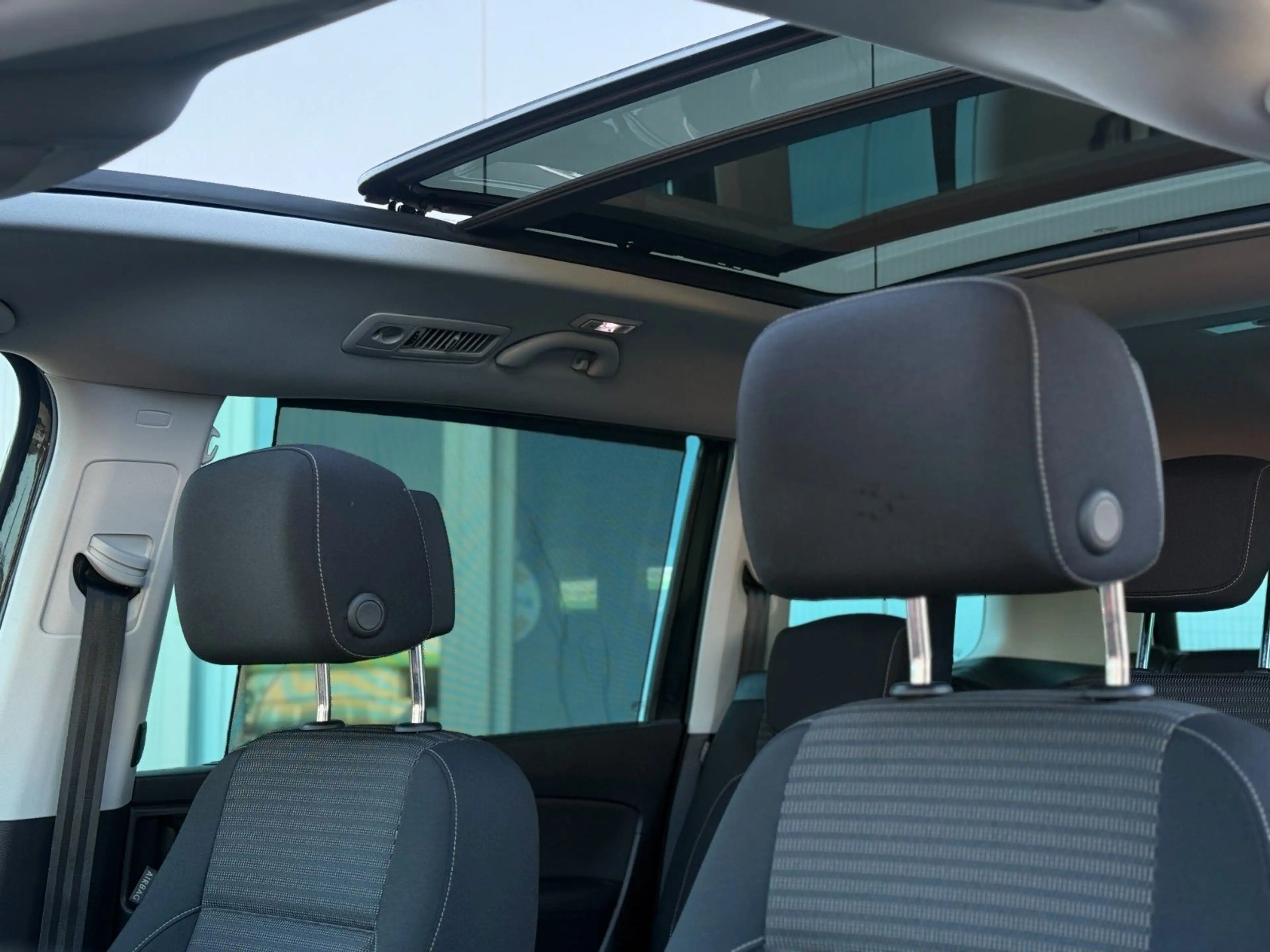 Volkswagen Sharan Alhambra 2.0 TDI Xcellence 7-Sitze AHK NAVI APP — photo 13
