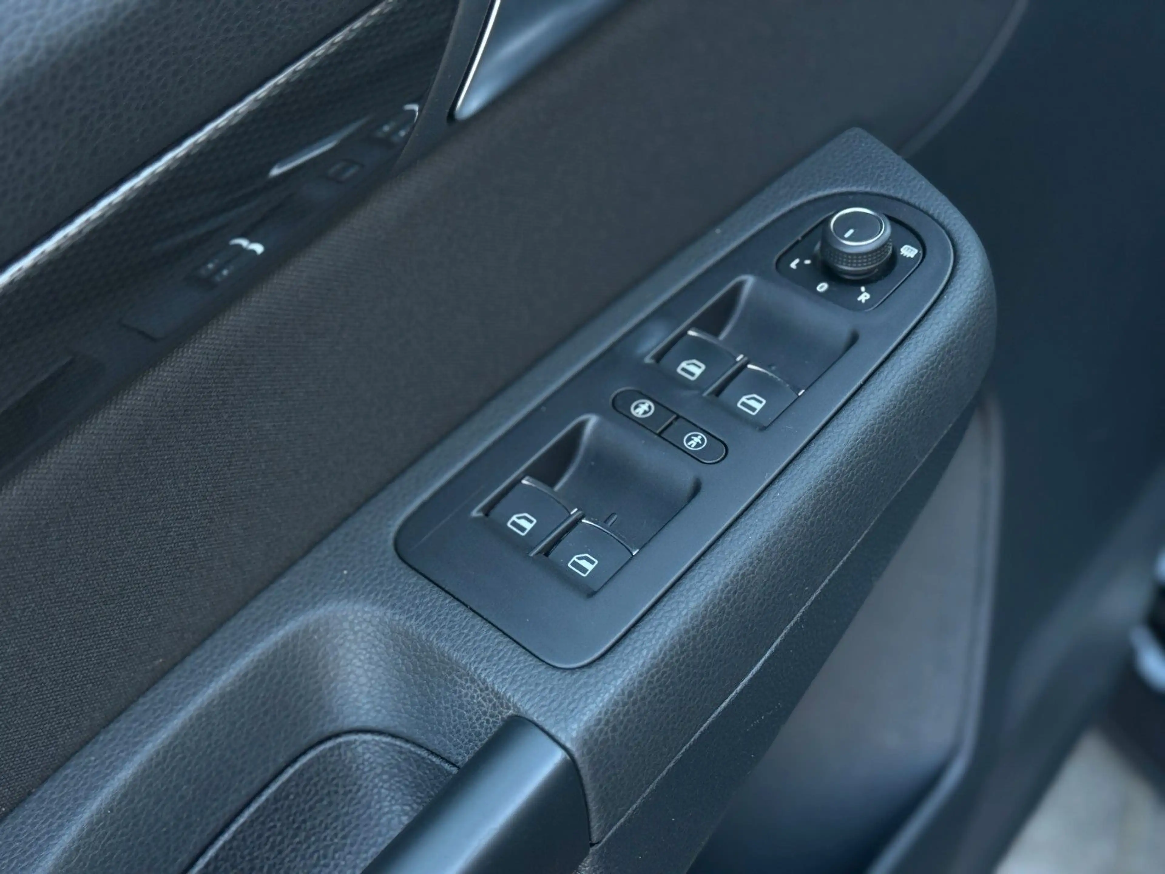 Volkswagen Sharan Alhambra 2.0 TDI Xcellence 7-Sitze AHK NAVI APP — photo 14