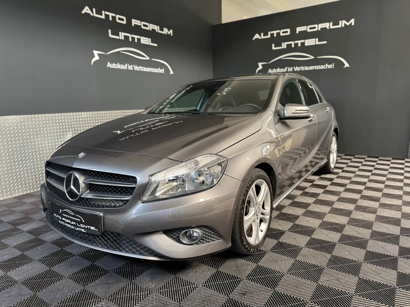 Mercedes-Benz A 180 BE-AUTOMATIK-KLIMA-SZH-TÜV 11.26-ALU-ZV Grau - 1